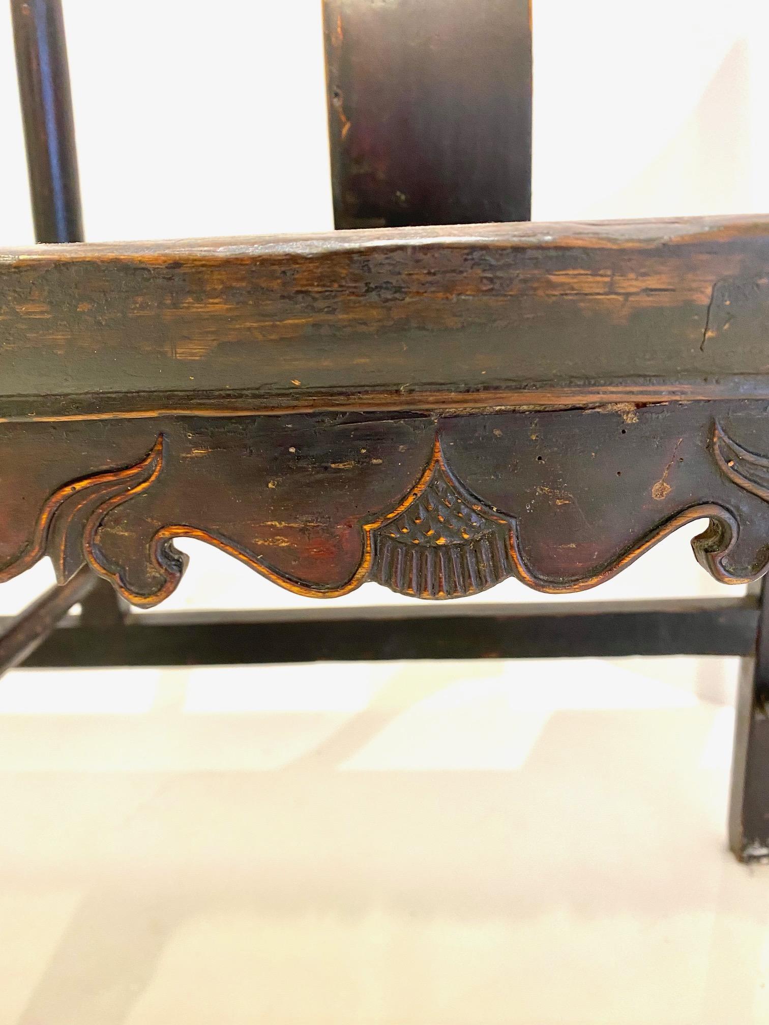 Banc de salle à double dossier en bois d'orme peint à la chinoise en vente 9