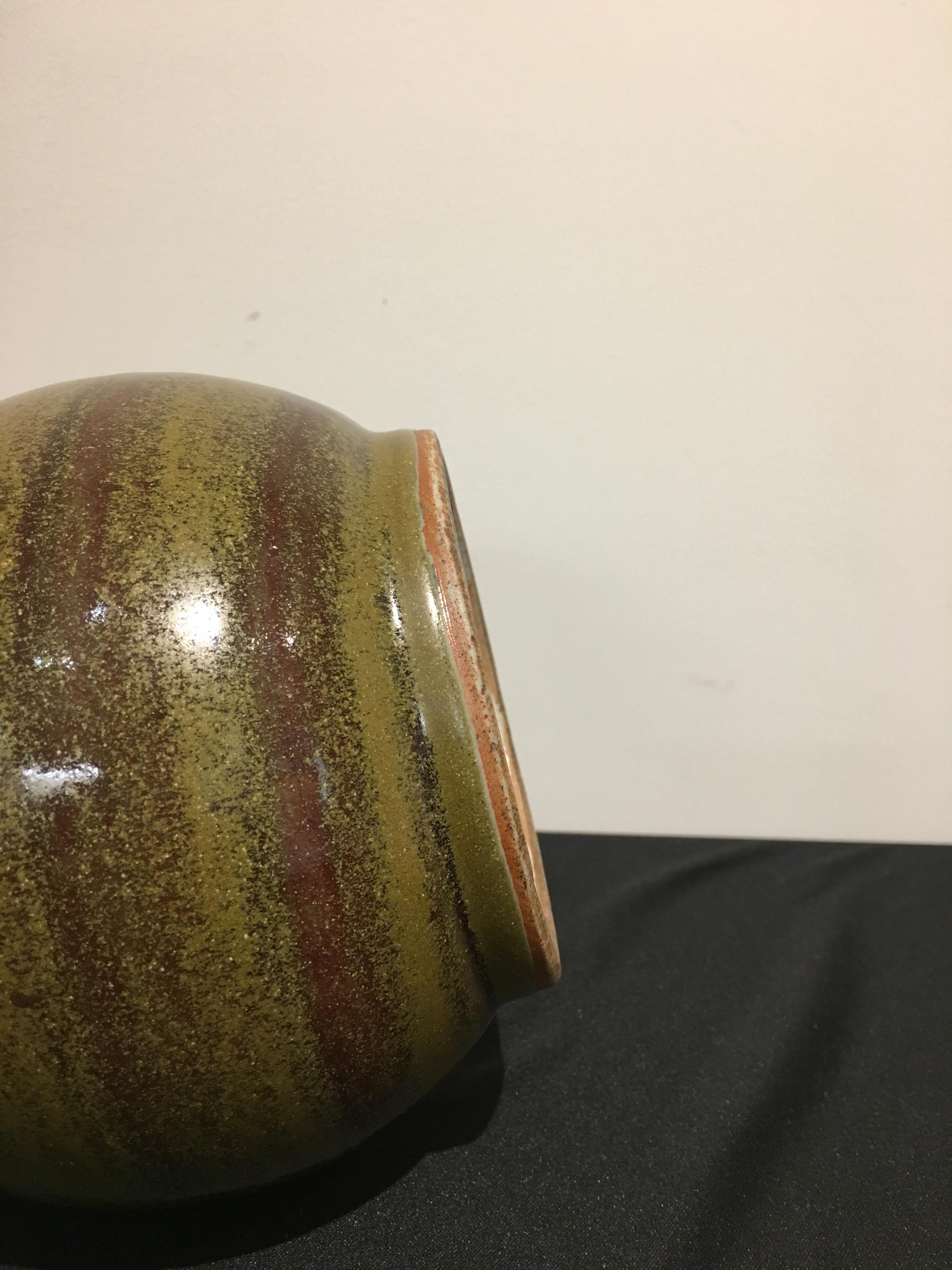 Chinese Eel Skin Glazed Stick Neck Vase, Qing Dynasty, 18th Century, China In Good Condition For Sale In Austin, TX