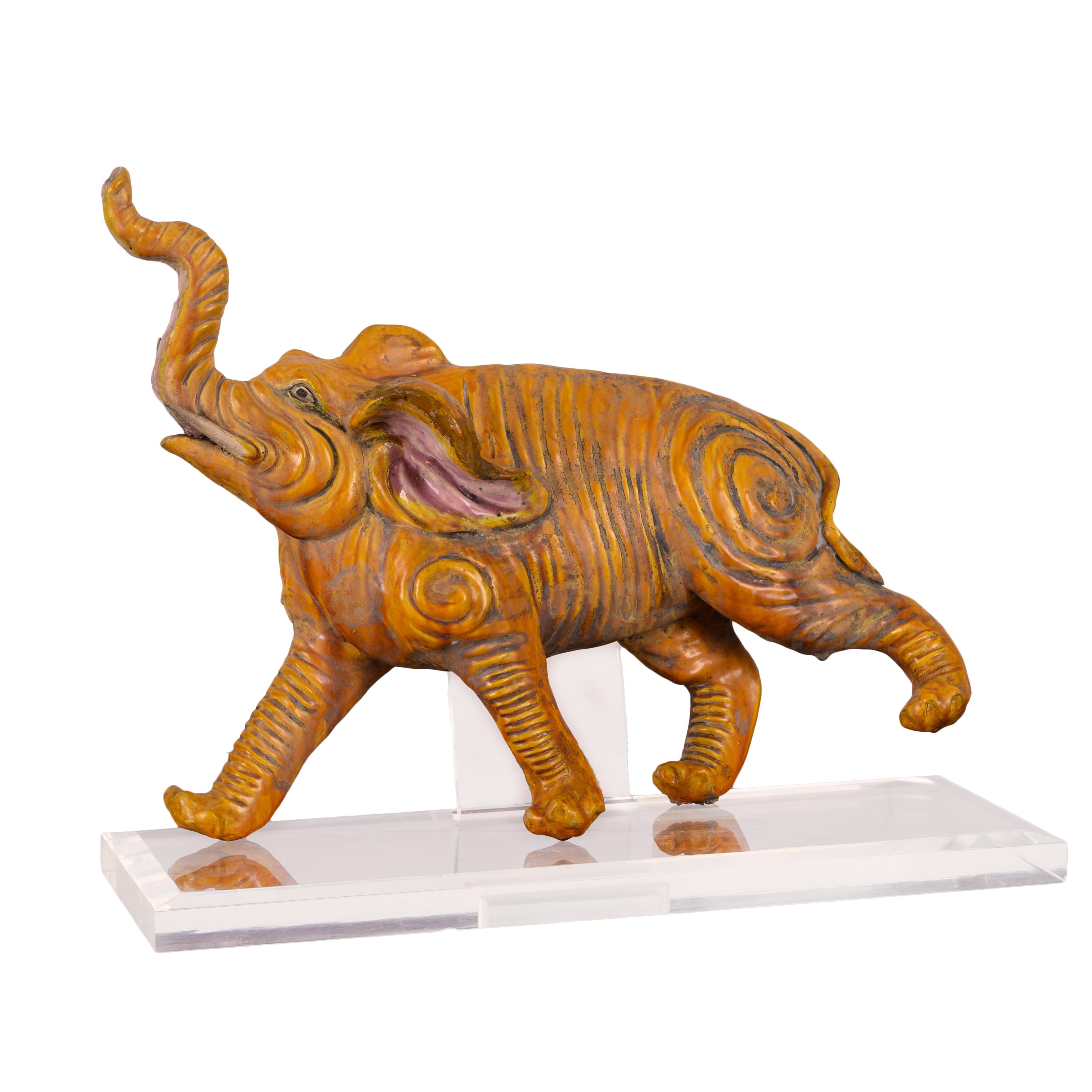 Style international Tile de sabot d'éléphant chinois, prix régulier du 19e siècle en vente