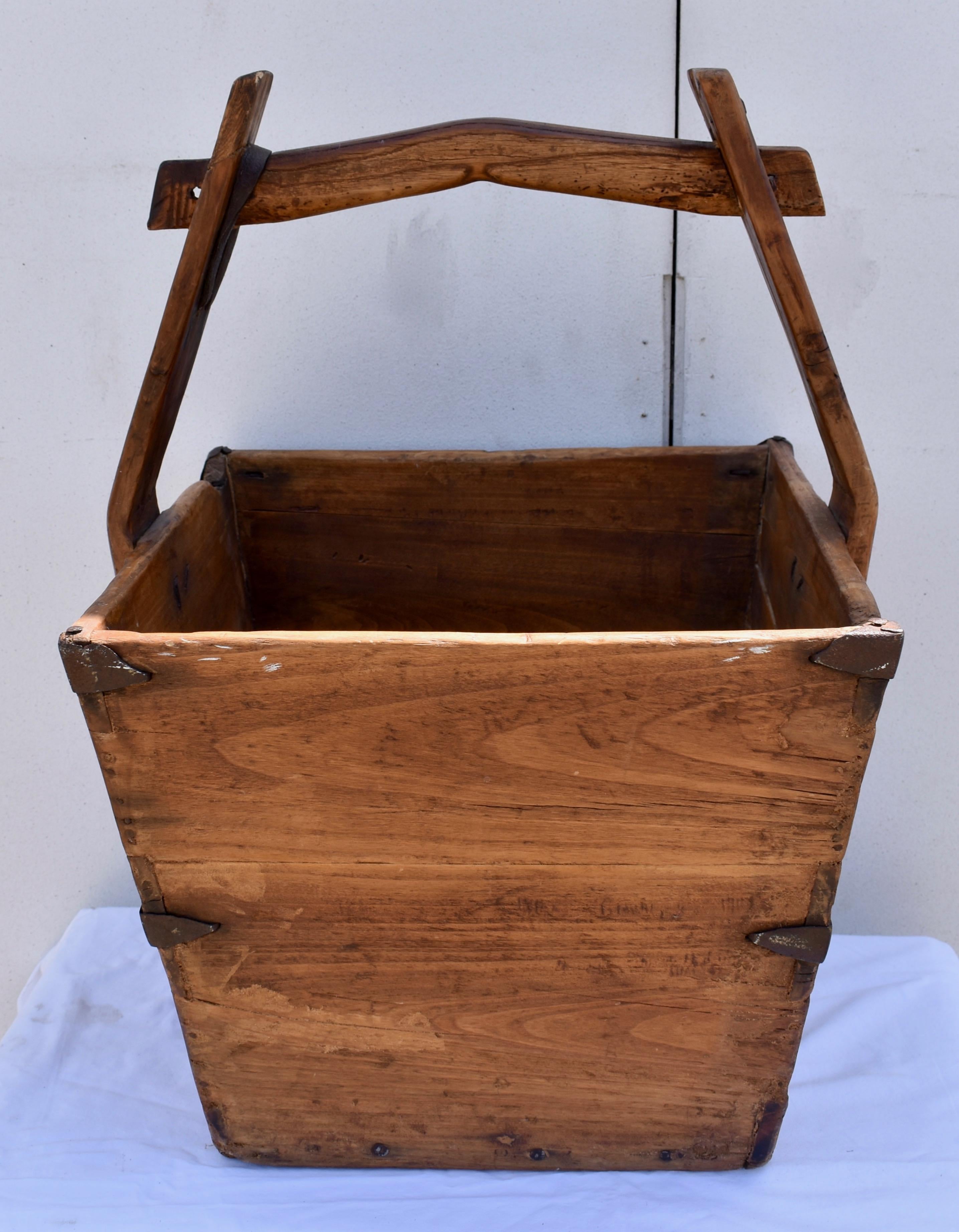 Chinese Elm Rice Bucket In Good Condition For Sale In Baltimore, MD