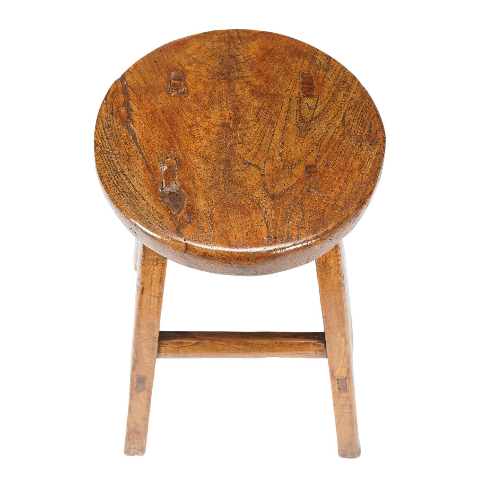 Tabouret à assise circulaire en bois d'orme chinois, C.I.C. 1875-1900 en vente 4