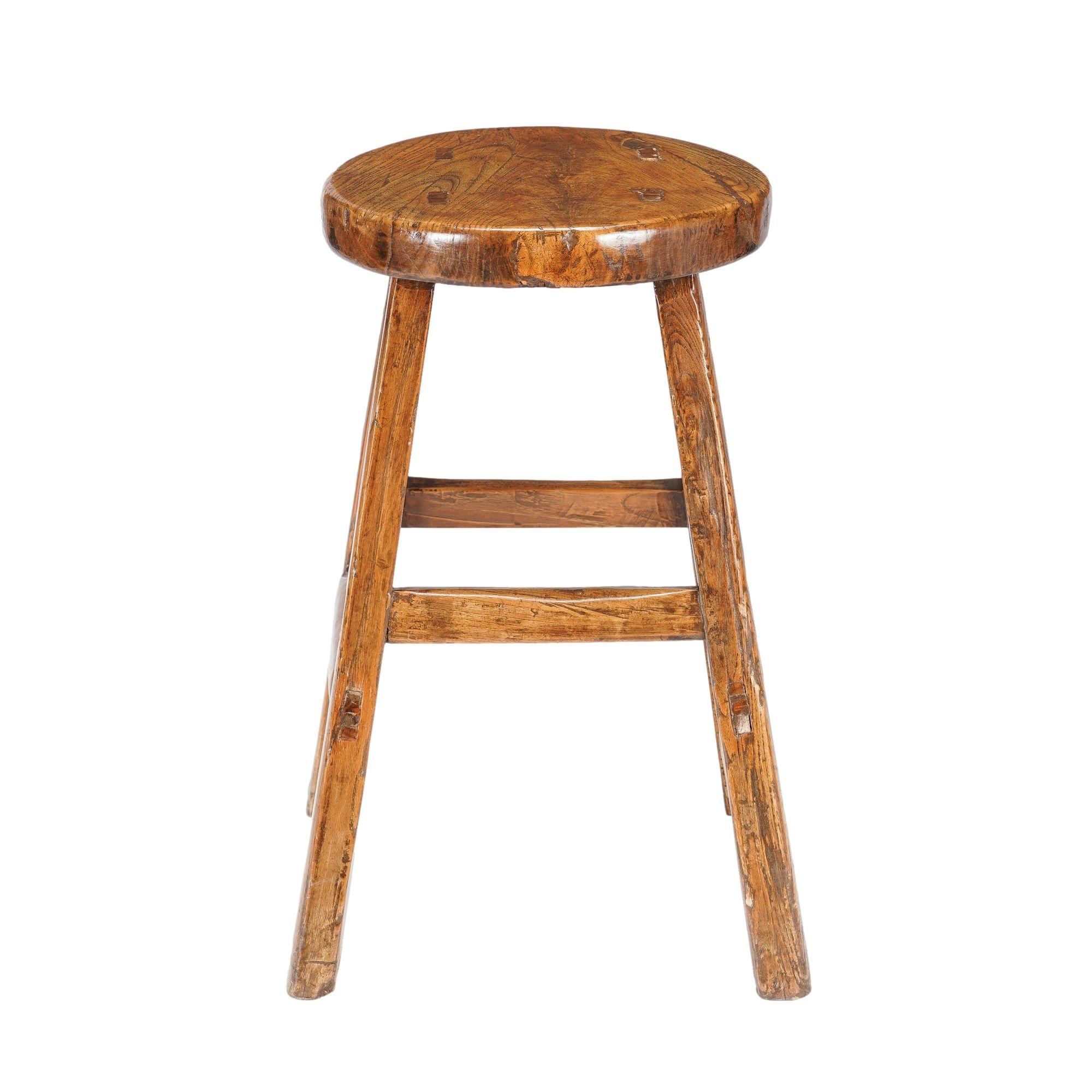 Orme Tabouret à assise circulaire en bois d'orme chinois, C.I.C. 1875-1900 en vente