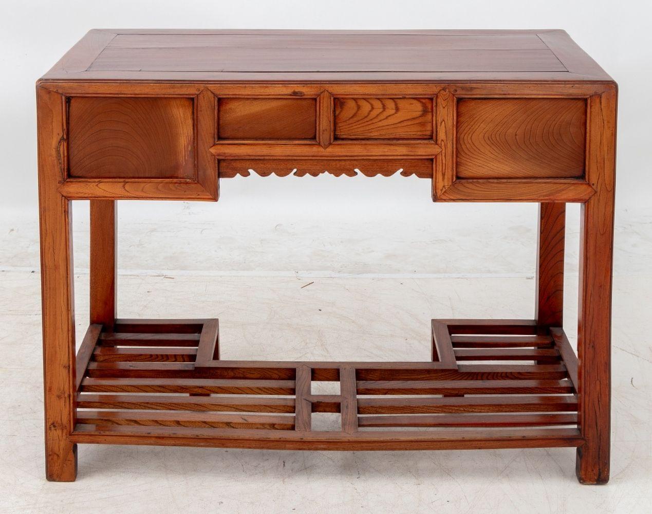 Bureau en orme de Chine en vente 1