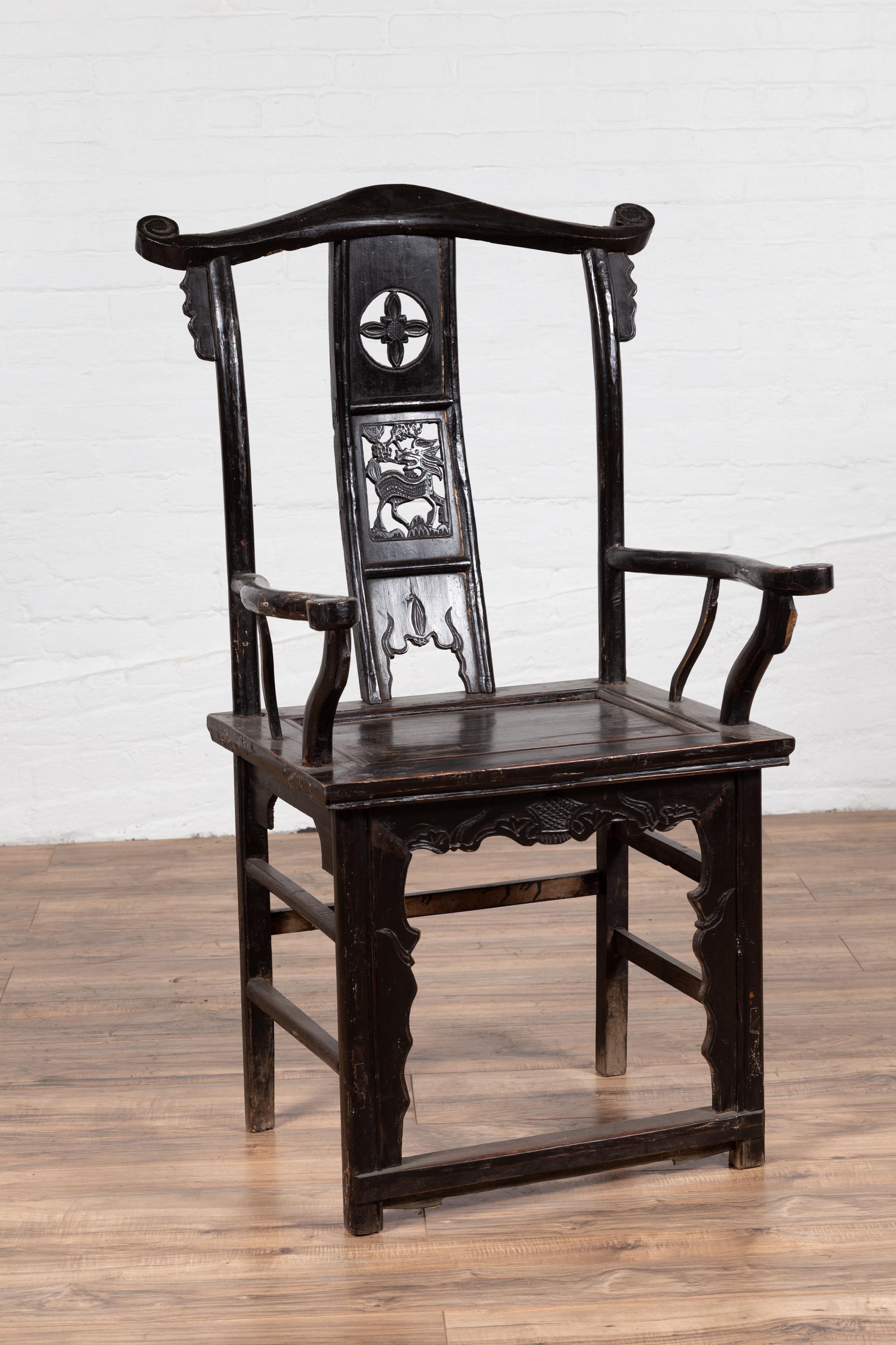 Ming Chinese Elmwood Dark Patina Dengguayi Scholar's Lamp Armchair with Pierced Splat For Sale