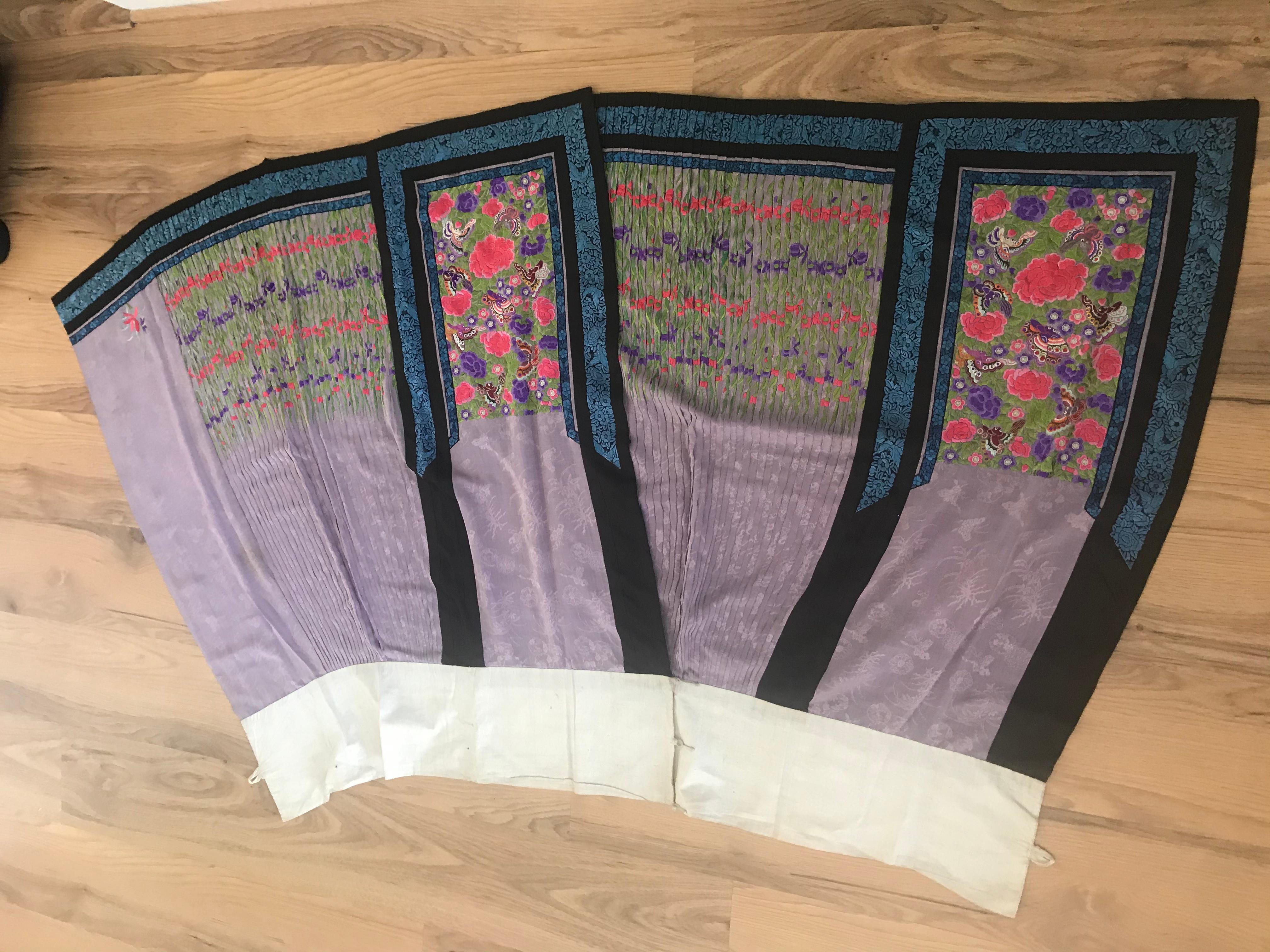 Silk Chinese Embroidered Qing Dynasty Robe and Skirt For Sale