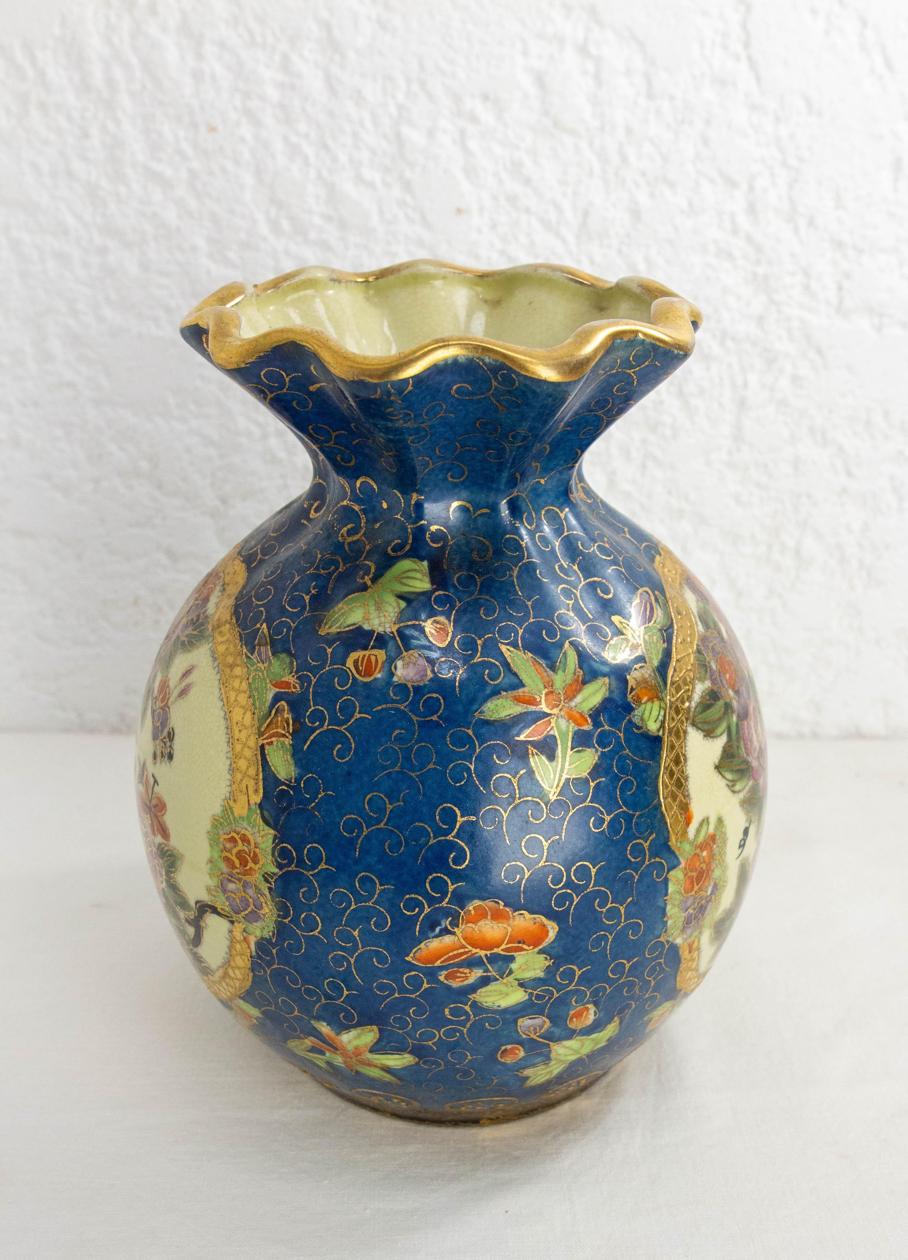 Esportazione cinese Vaso cinese smaltato blu intenso con motivi vegetali, circa 1900 in vendita