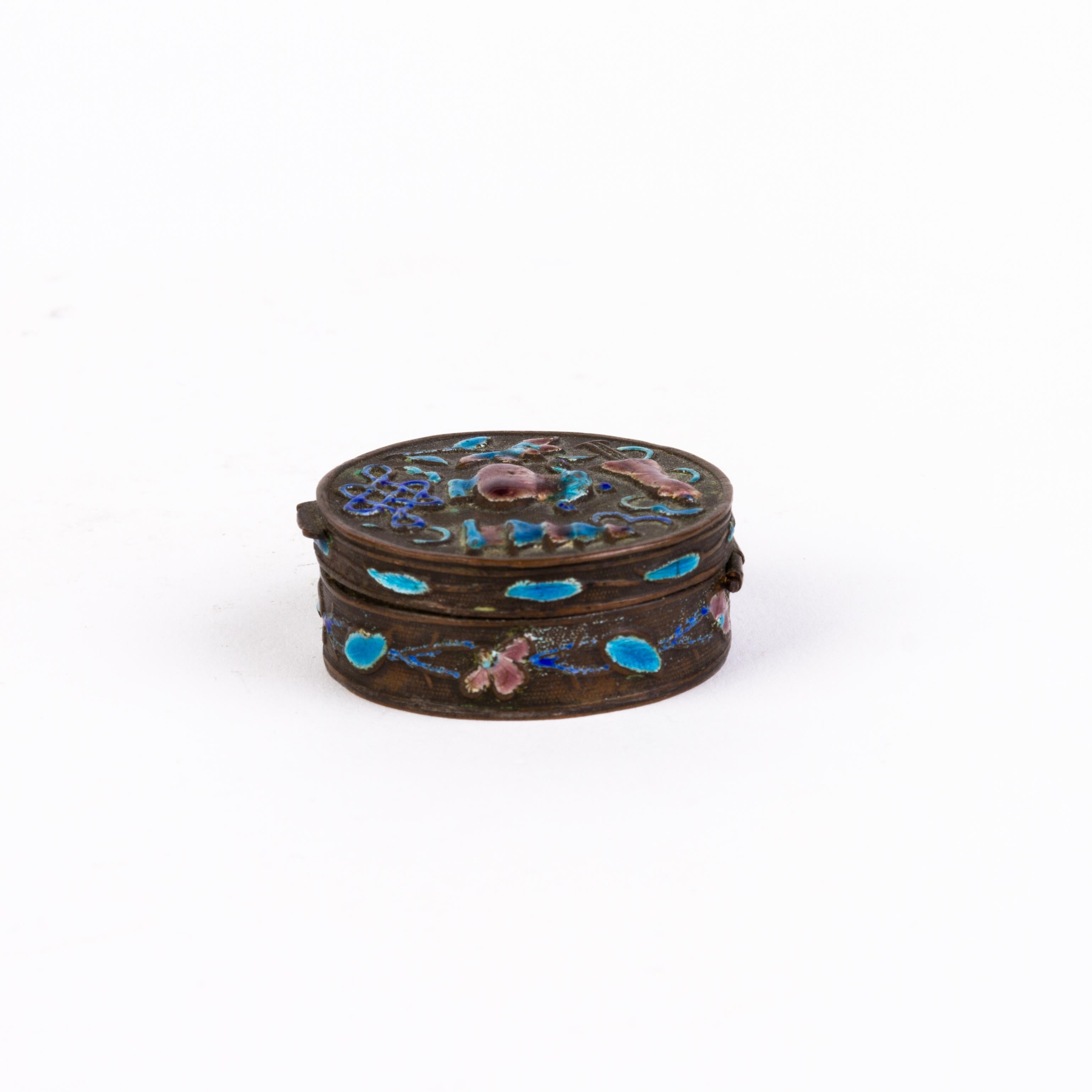 Chinese Enamel Cloisonne Snuff Trinket Box 19th Century In Good Condition For Sale In Nottingham, GB