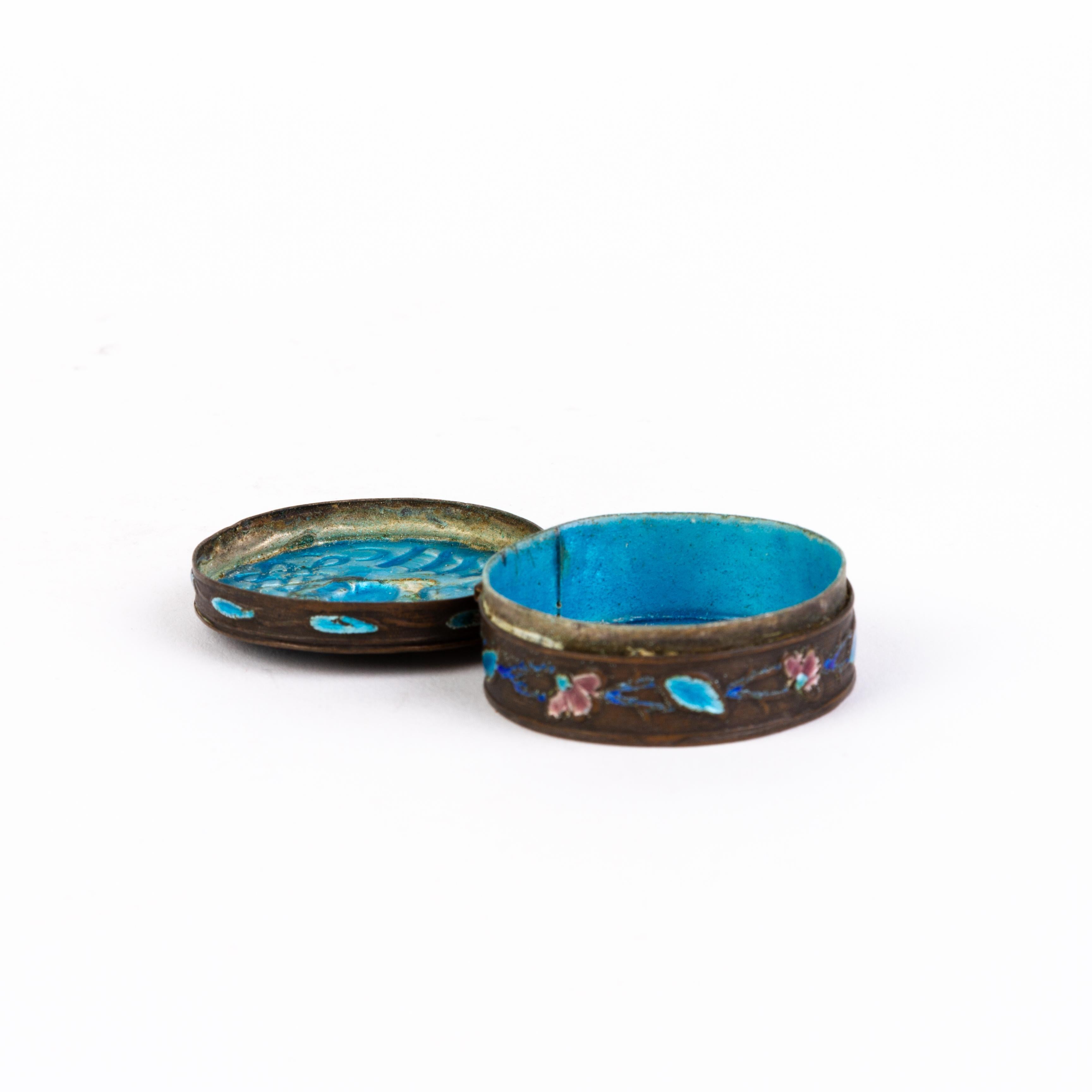 Chinese Enamel Cloisonne Snuff Trinket Box 19th Century For Sale 1