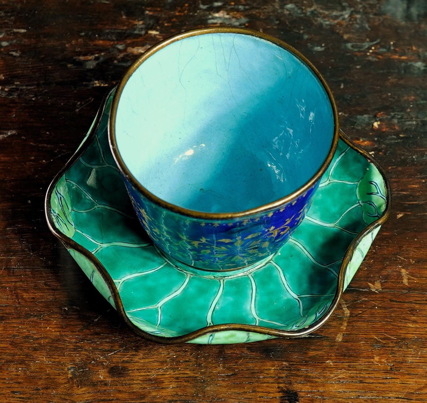 Two Styles Lotus Style Gilt Glazed Ceramic Teacups