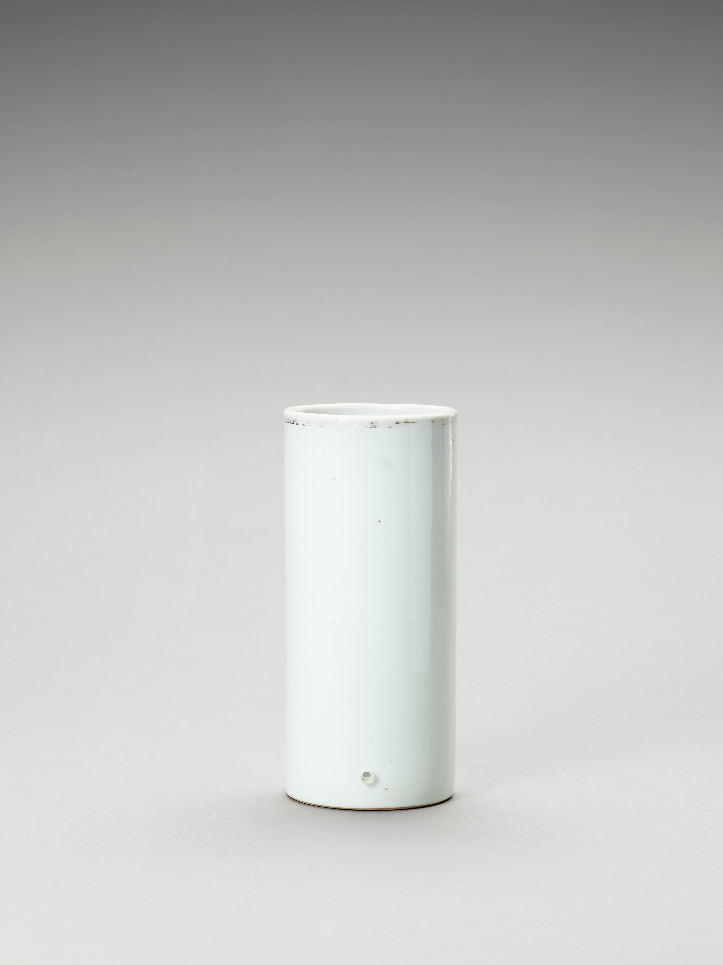 Chinese Enameled Cylindrical Porcelain Vase, 1900-1920 For Sale 1