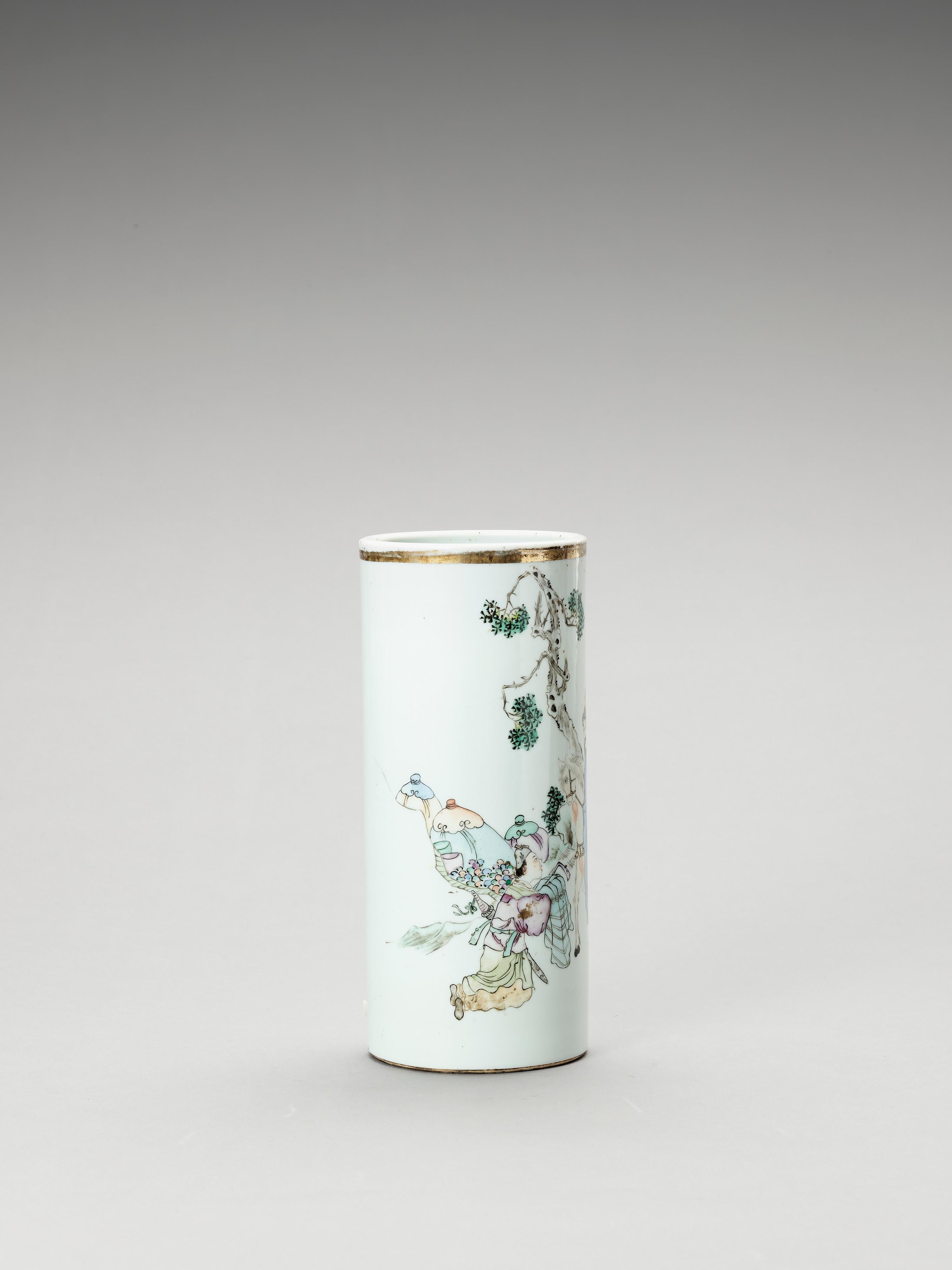 20th Century Chinese Enameled Cylindrical Porcelain Vase, Late Qing to Republic, 1900-1950 For Sale