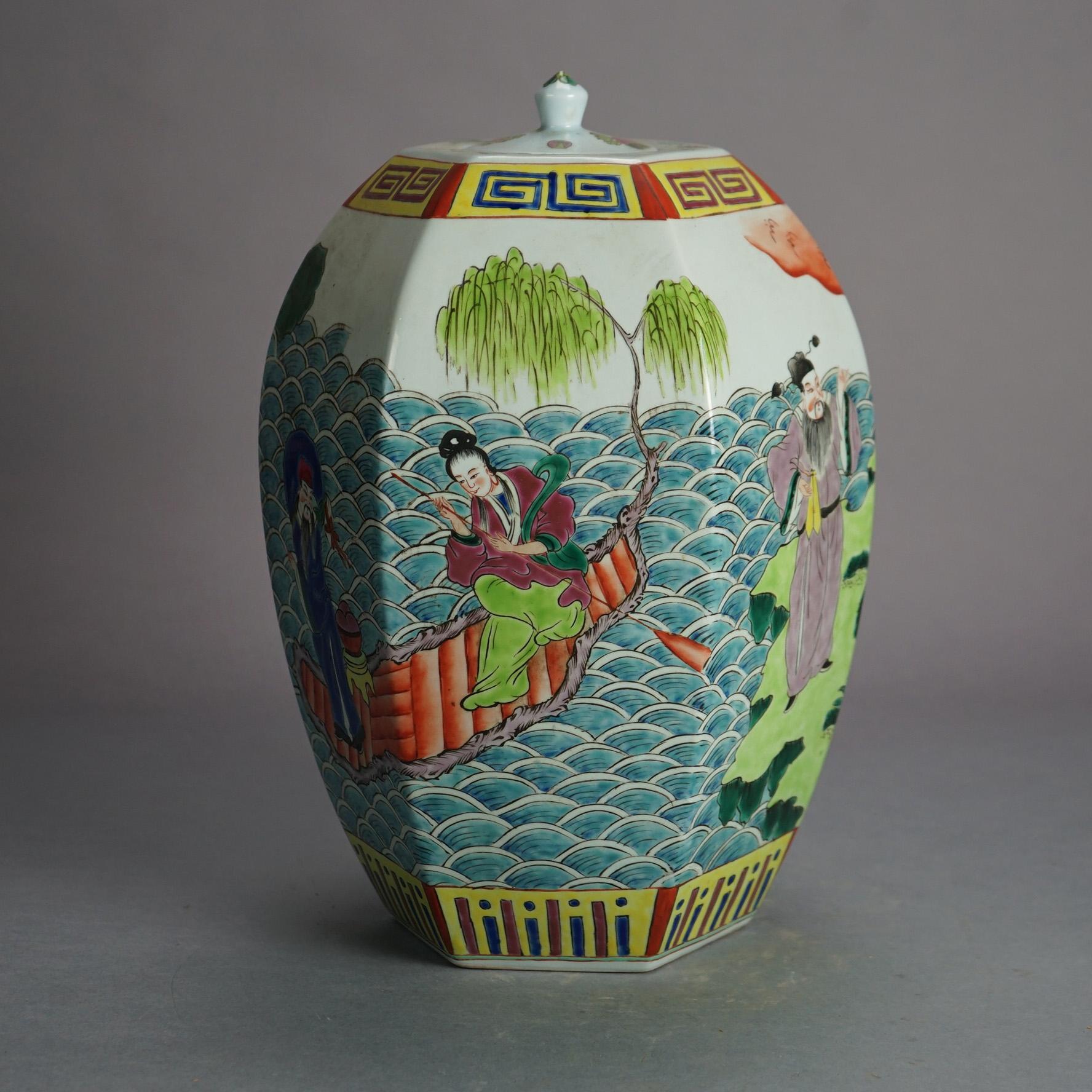 Chinois Pot à couvercle figuratif et facetté en porcelaine émaillée de Chine avec scène de genre 20e siècle en vente