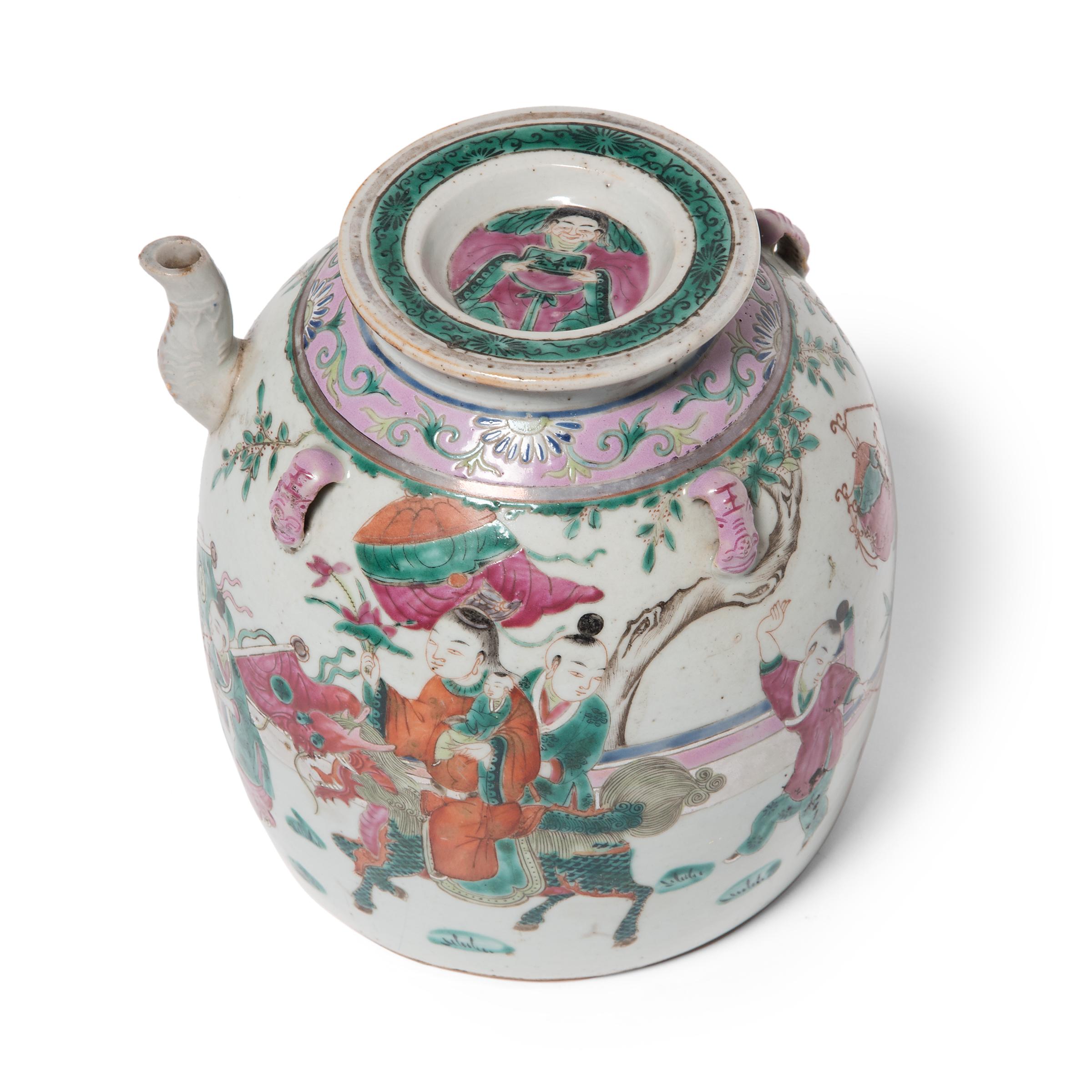 Chinese Enamelware Teapot with Goddess of Fertility, c. 1920 In Good Condition In Chicago, IL