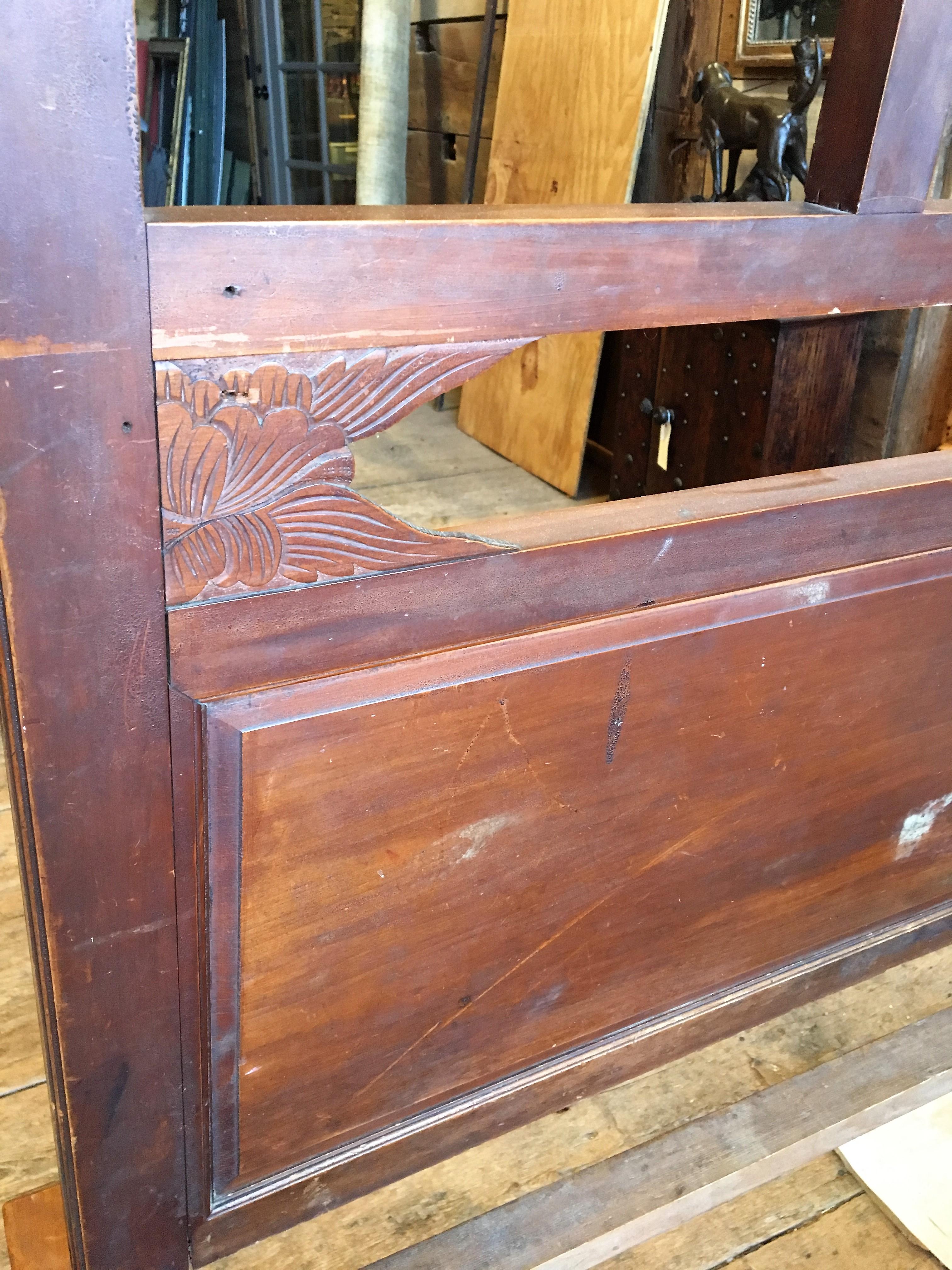 Chinese Enclosed Bed, Late 19th Century 1