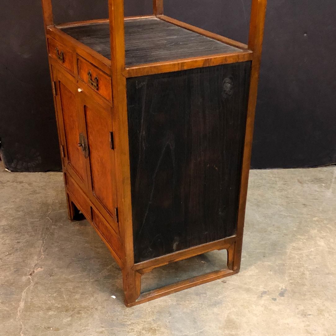 Mid-19th Century Chinese Étagère Cabinet