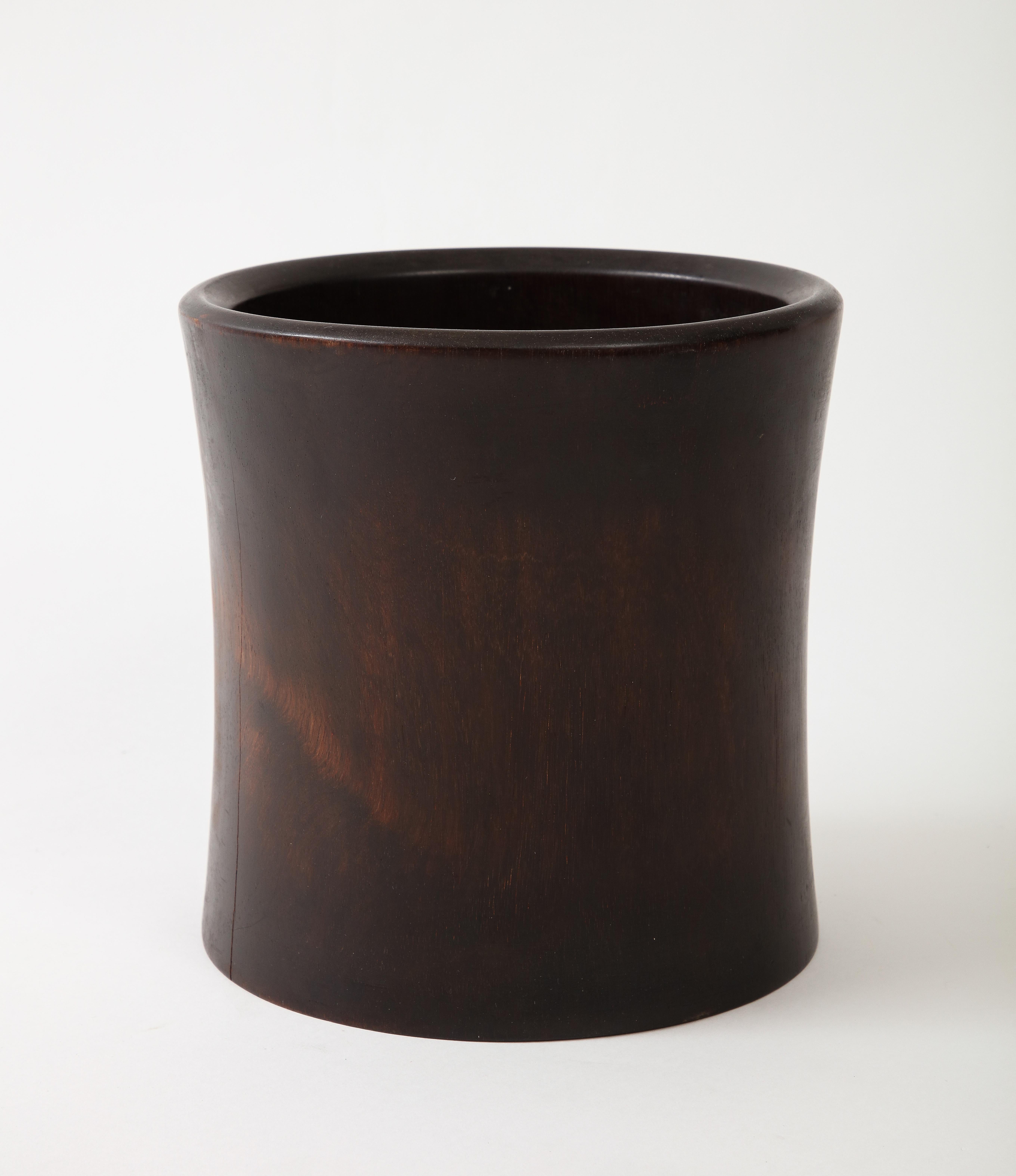 Vaso a spazzola in legno esotico cinese In condizioni buone in vendita a Montreal, QC
