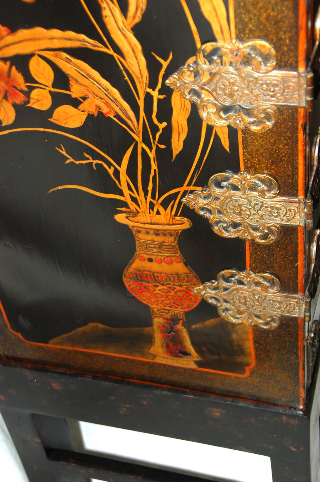 English 19th Century Black Lacquered Japanned Cabinet, Naturalistic Decoration 8