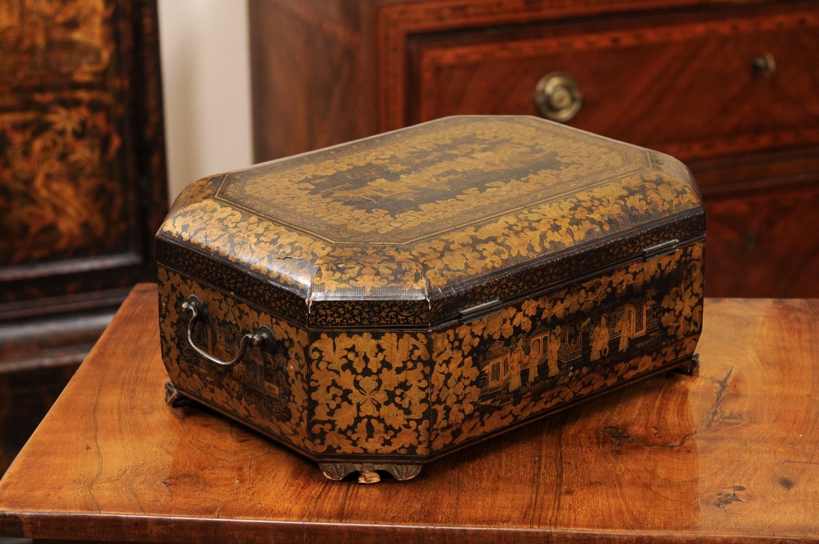 Chinese Export 19th Century Chinoiserie Black Lacquered Sewing Box For Sale 8