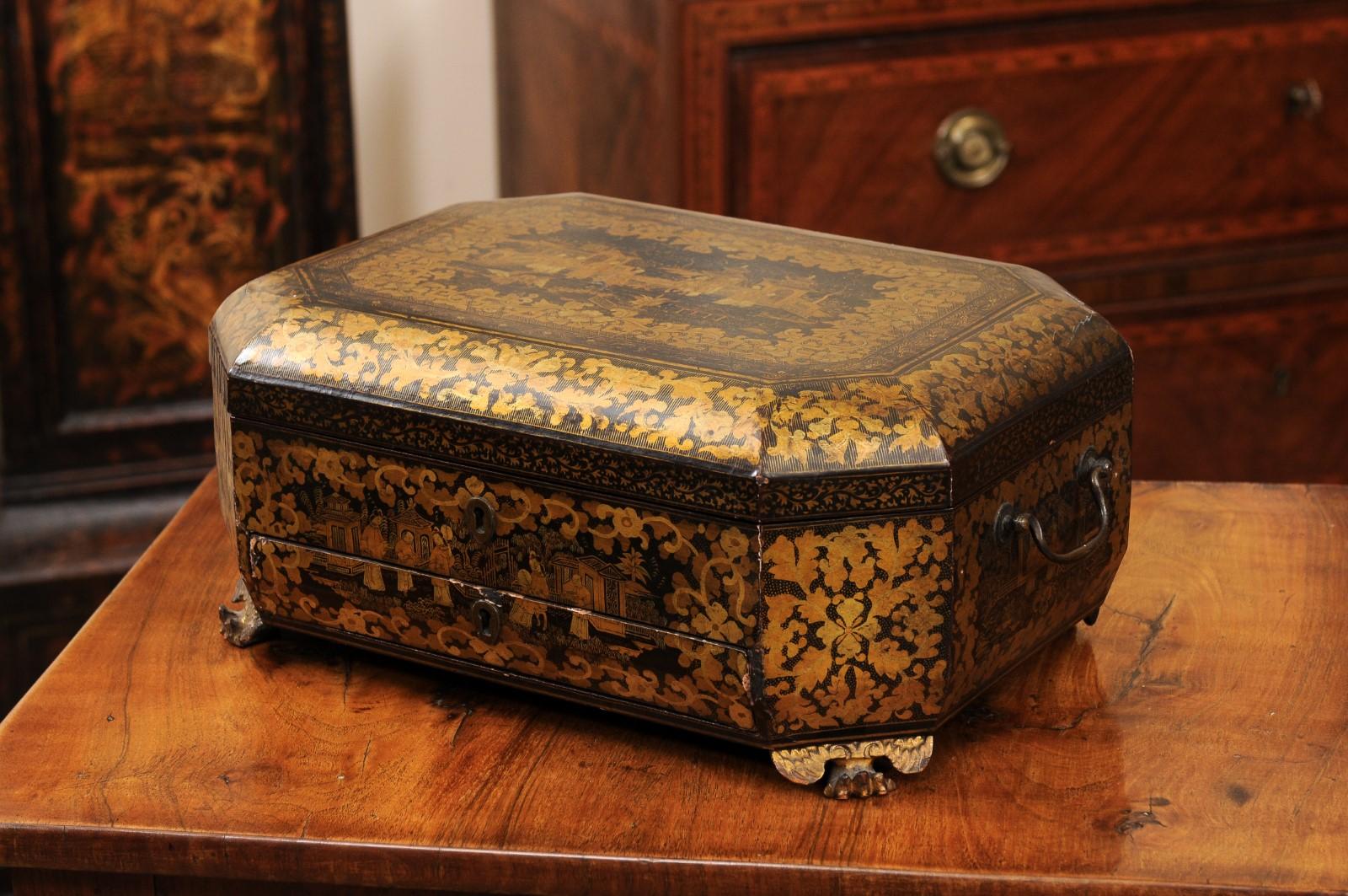 Chinese Export 19th Century Chinoiserie Black Lacquered Sewing Box For Sale 10