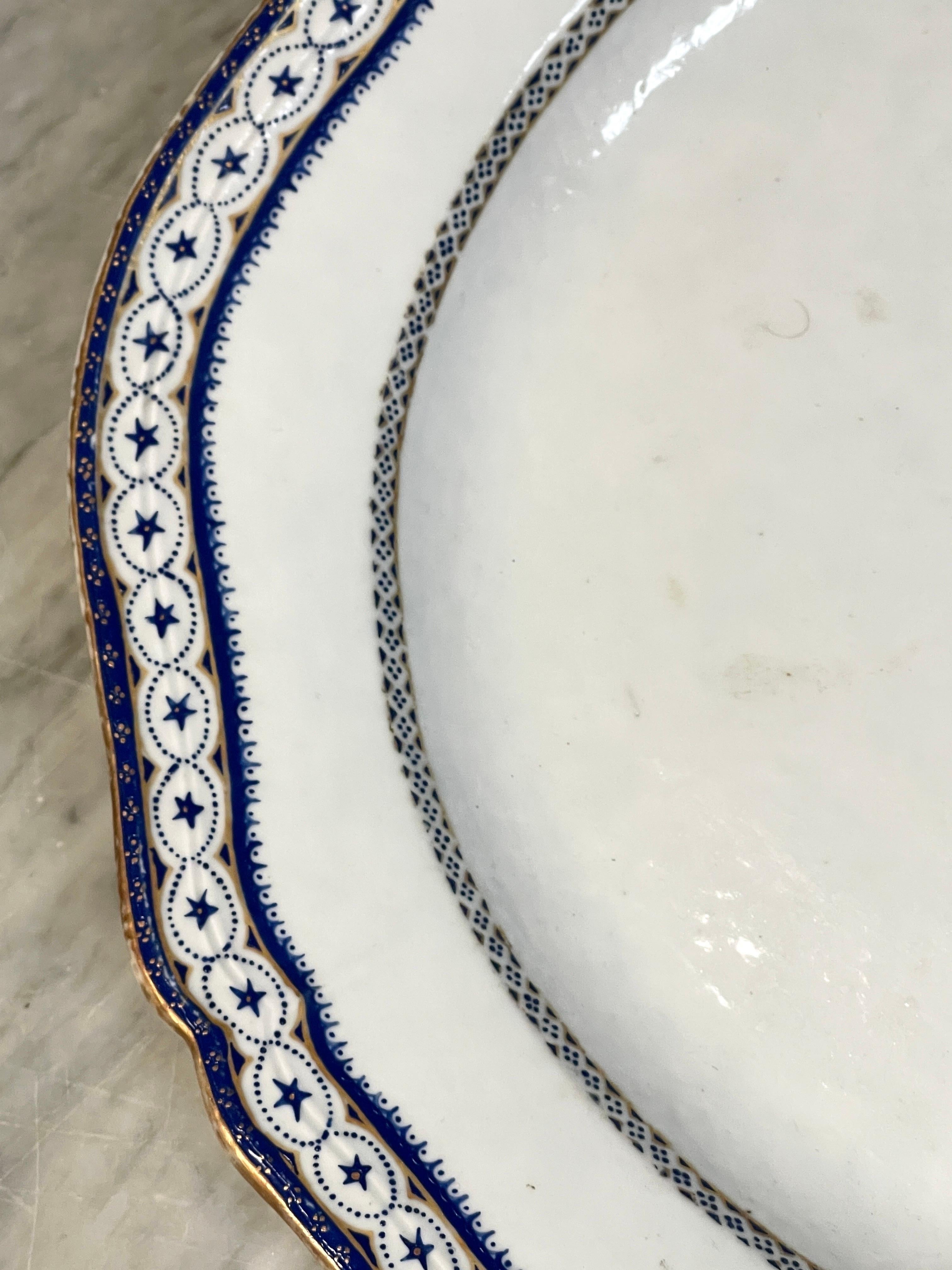 Enameled Chinese Export American Market, Blue & White 'Star' Boarder Armorial Platter For Sale