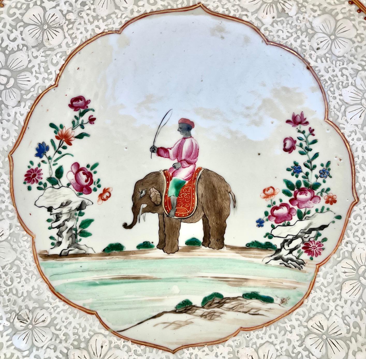 Chinese Export Anglo-Indian Market Elephant & Mahout Chargers, Pair, circa 1760 In Good Condition For Sale In Kinderhook, NY