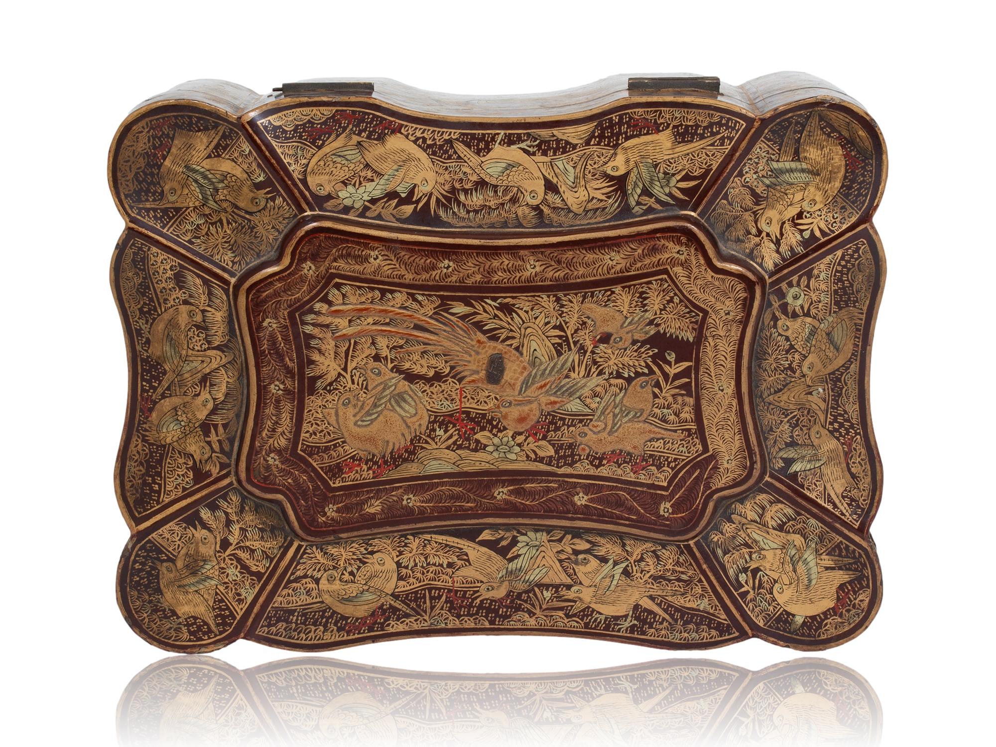 Chinese Export Antique Lacquer Tea Caddy For Sale 4