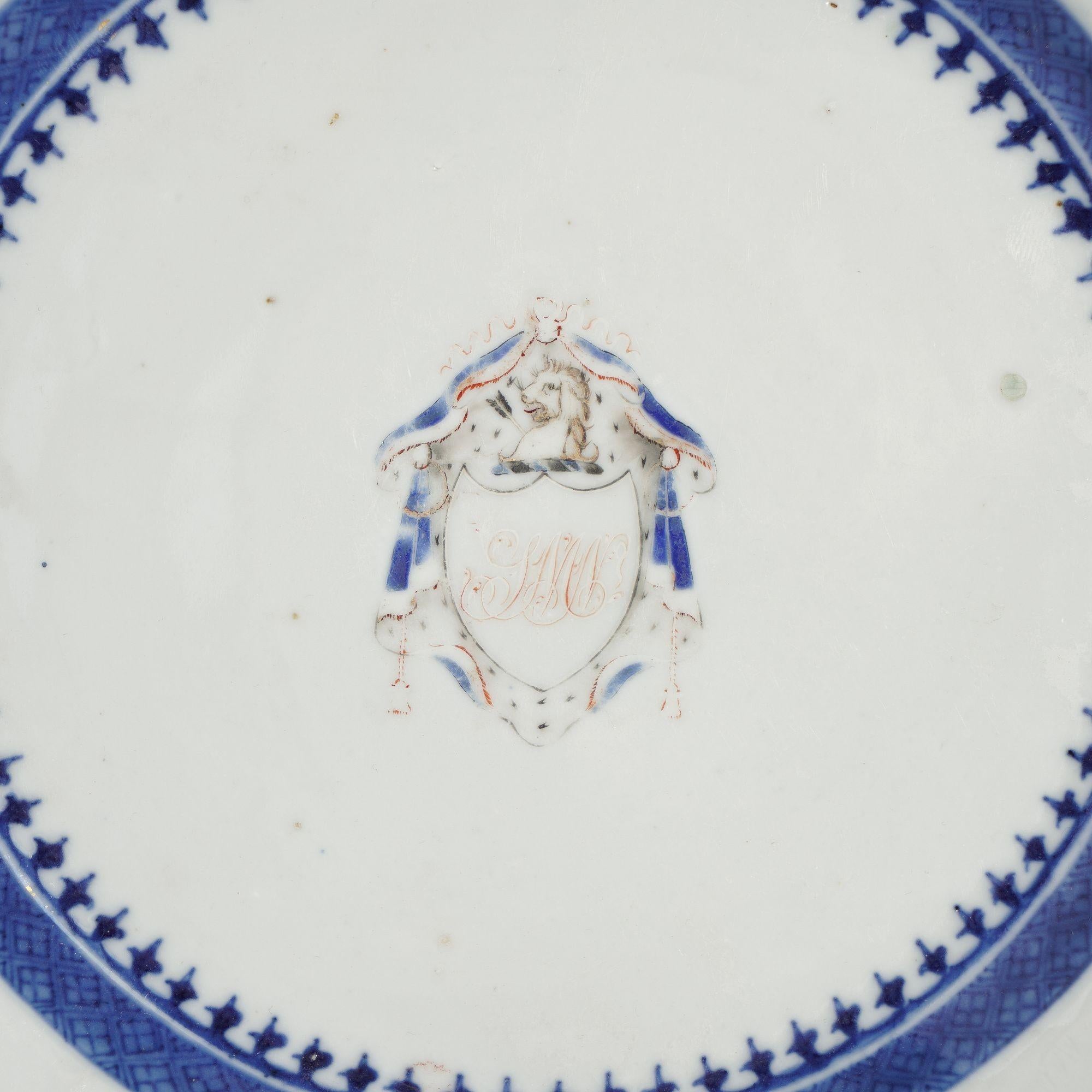 Chinese export armorial Nanking plate, c. 1790 In Good Condition For Sale In Kenilworth, IL