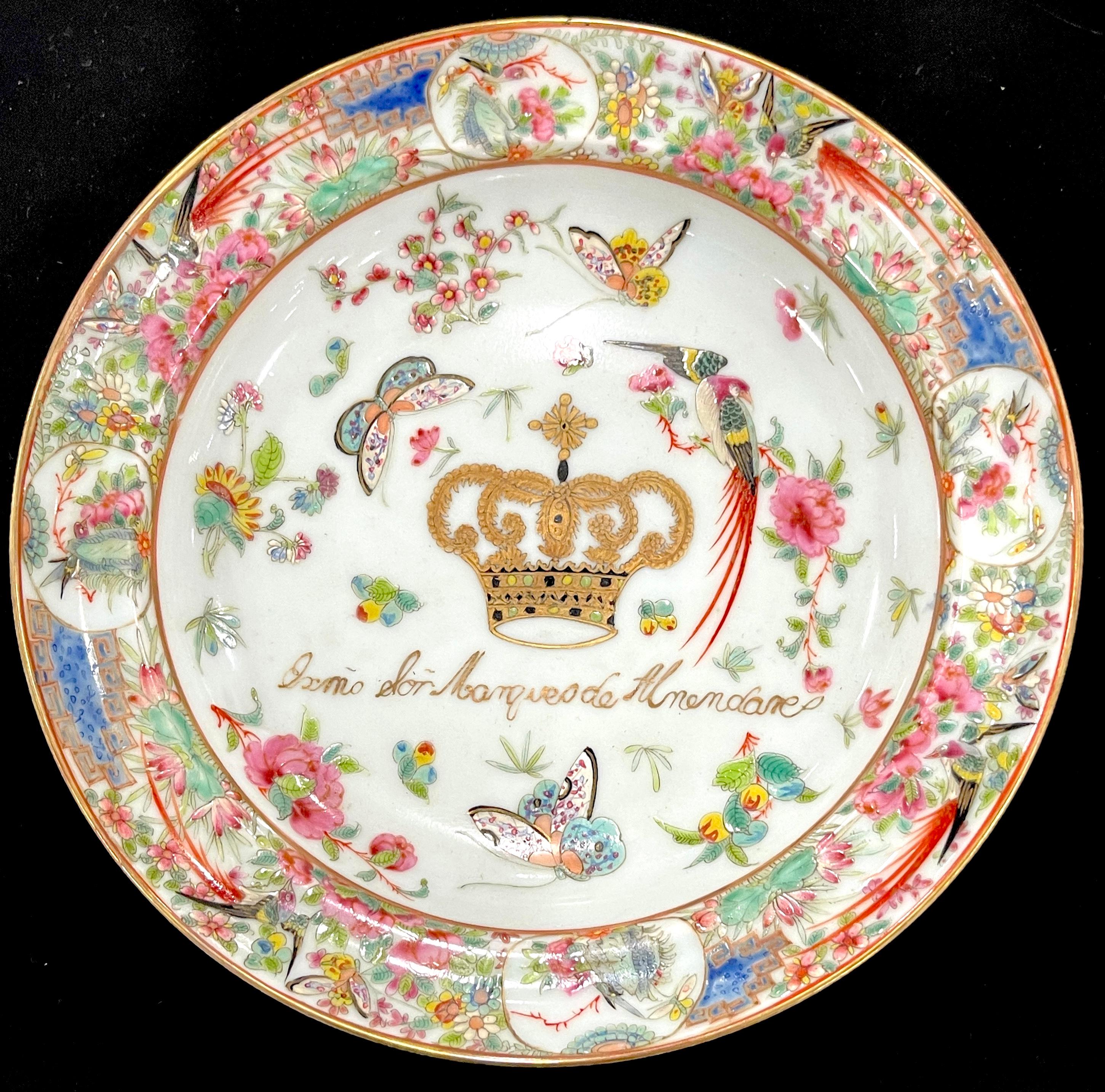 Assiette à soupe armoriée d'exportation chinoise du service Marquis De Almendares, 1842
Fabriqué pour le marquis cubain d'Almendares Ignacio Herrera en 1842. 

Un rare exemple d'exportation chinoise  porcelaine  Cette assiette à soupe armoriée a été