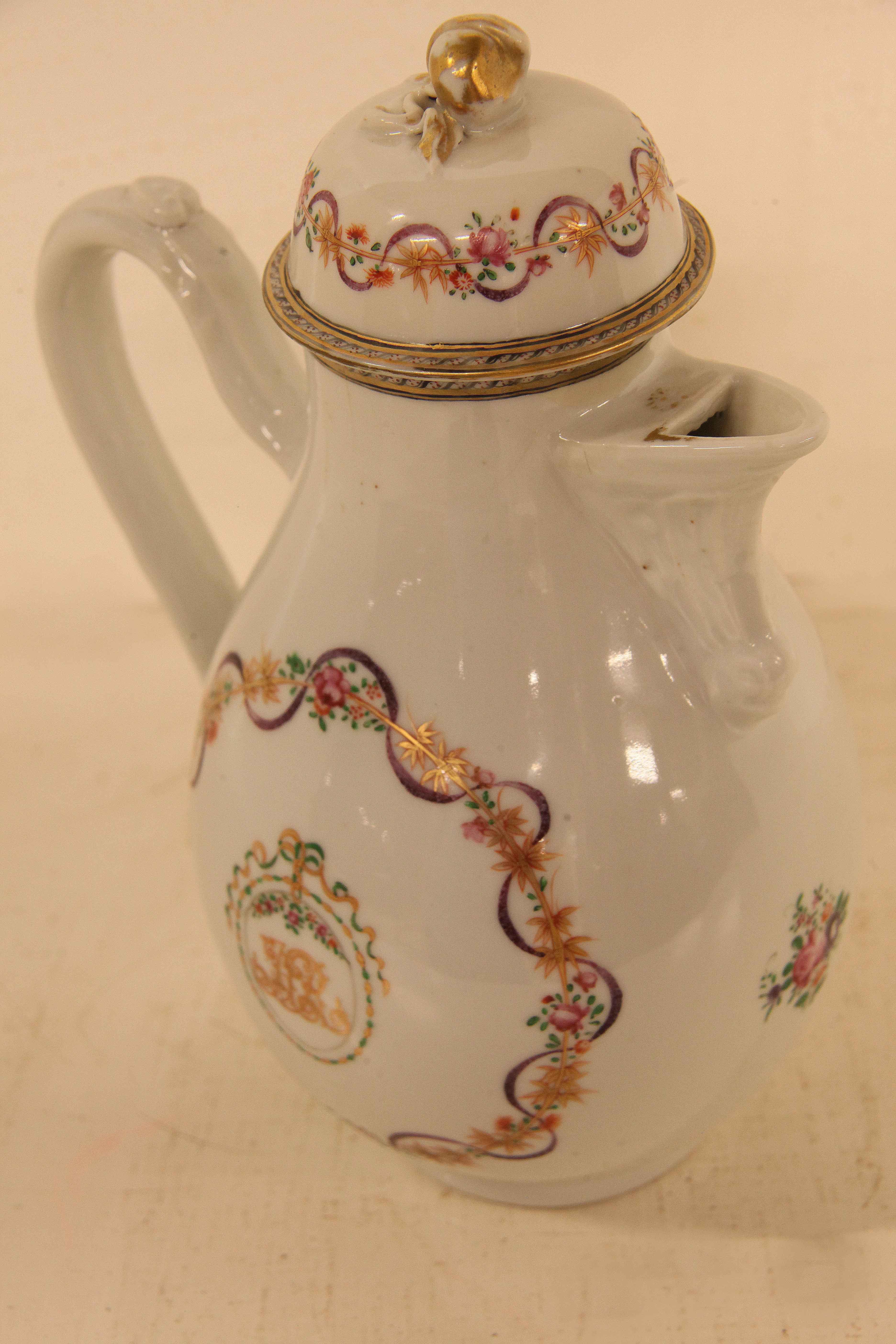 Chinese Export Armorial Teapot For Sale 3