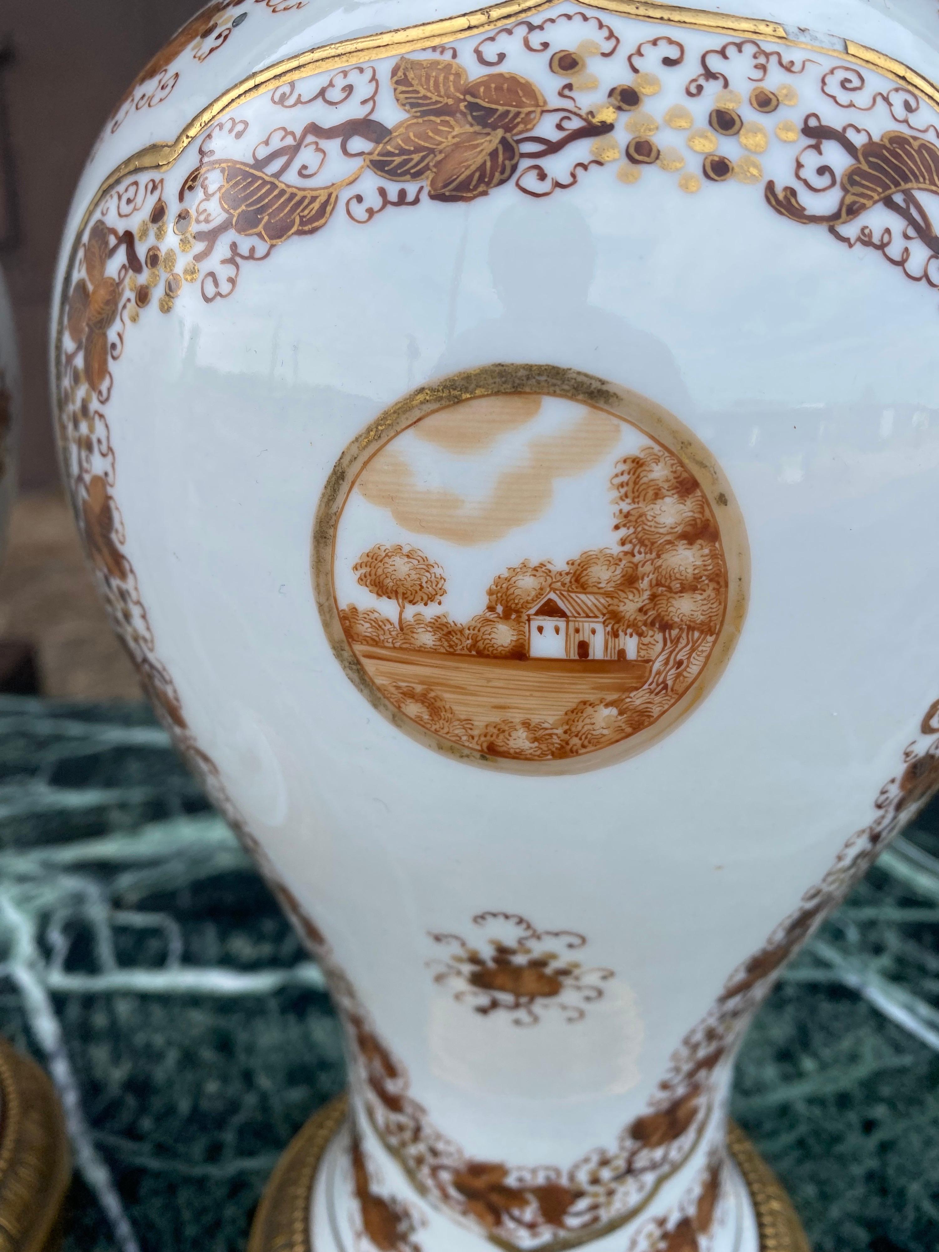 Appliques d'exportation chinoise montées comme lampes, 19ème siècle Bon état - En vente à Charleston, SC