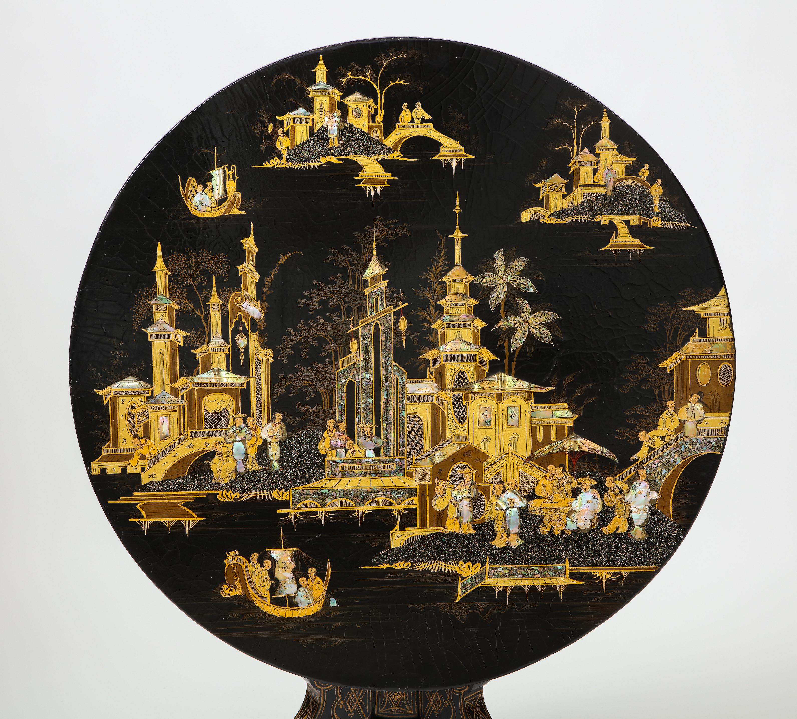 Chinese Export Black Lacquer, Gilt, and Mother of Pearl Center Table In Good Condition In New York, NY