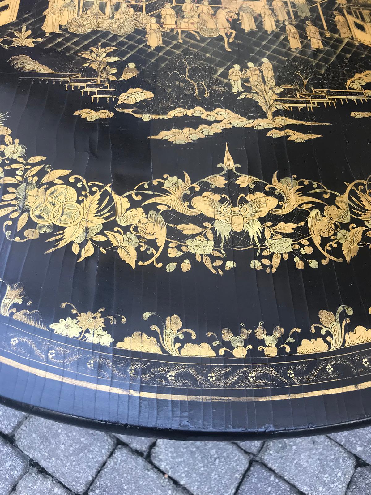 Chinese Export Black Lacquered Tilt Top Table, circa 1820s 1