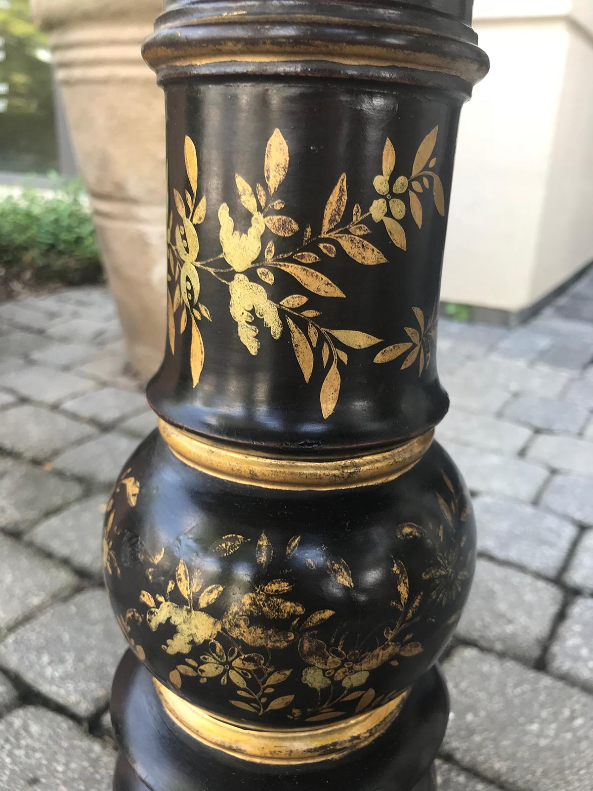 Chinese Export Black Lacquered Tilt Top Table, circa 1820s 6
