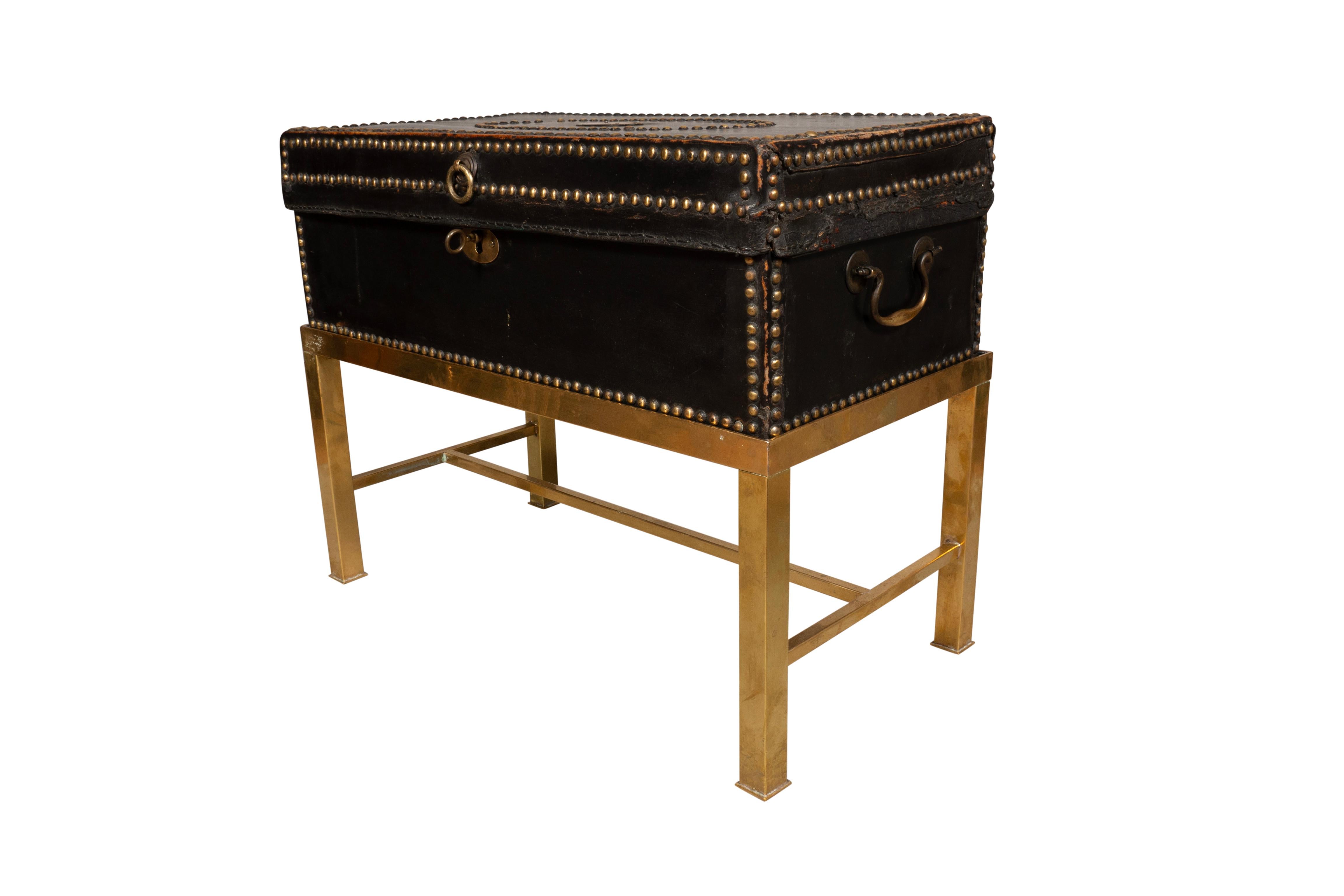 Caja de cuero negro de exportación china con soporte en venta 2