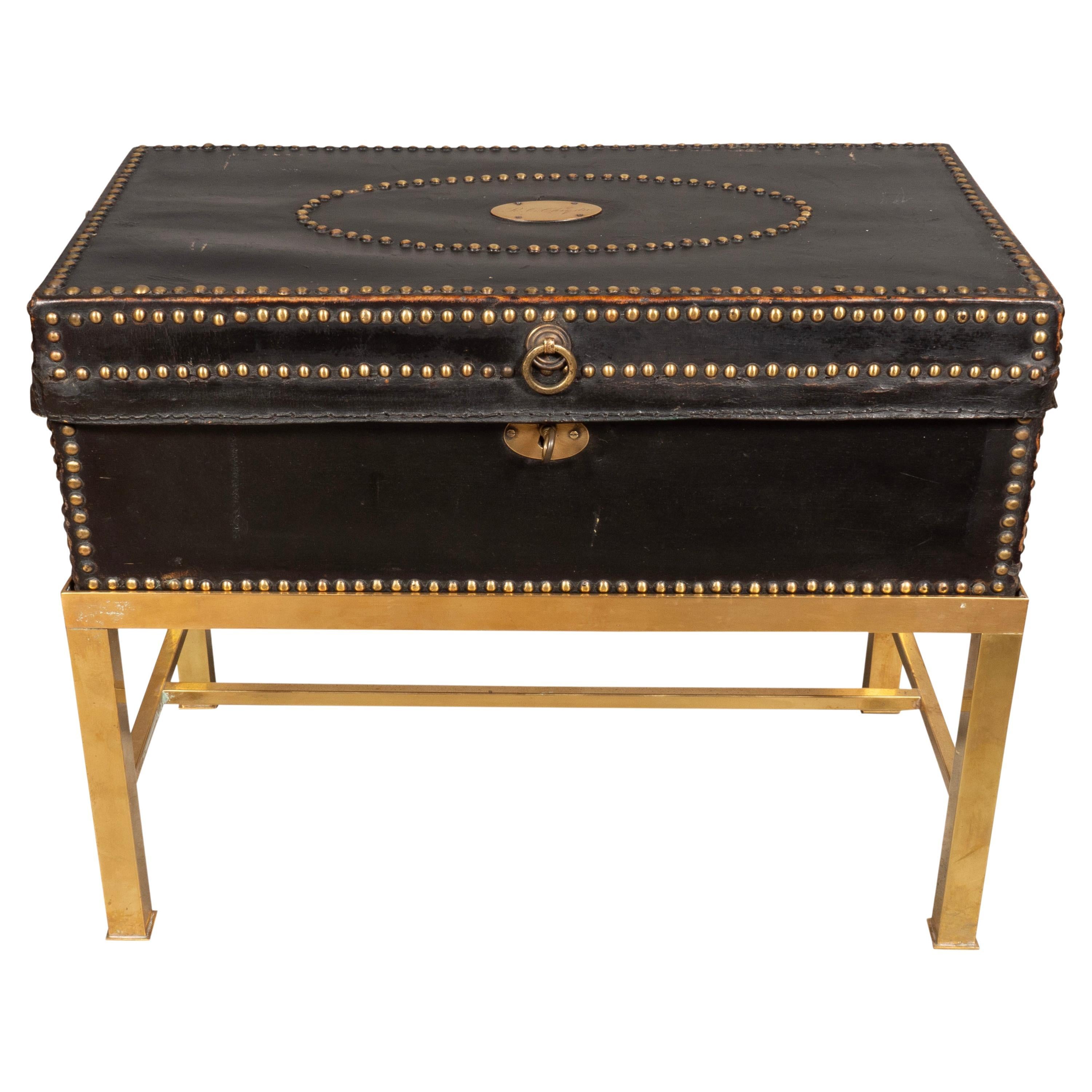 Caja de cuero negro de exportación china con soporte en venta
