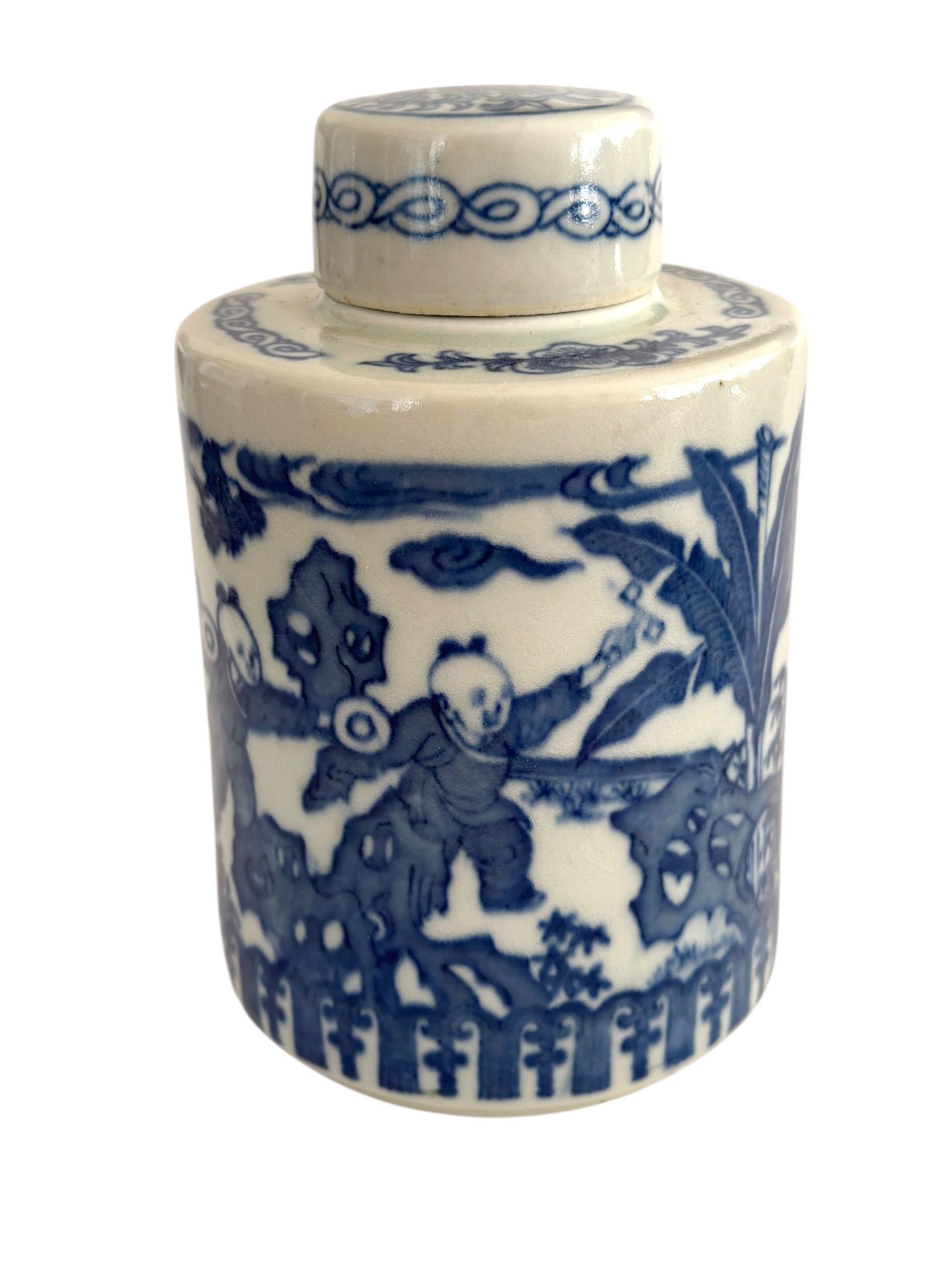 Chinesischer Export Blau und Weiß Sechseckige Chinoiserie Teedose (Mitte des 20. Jahrhunderts) im Angebot