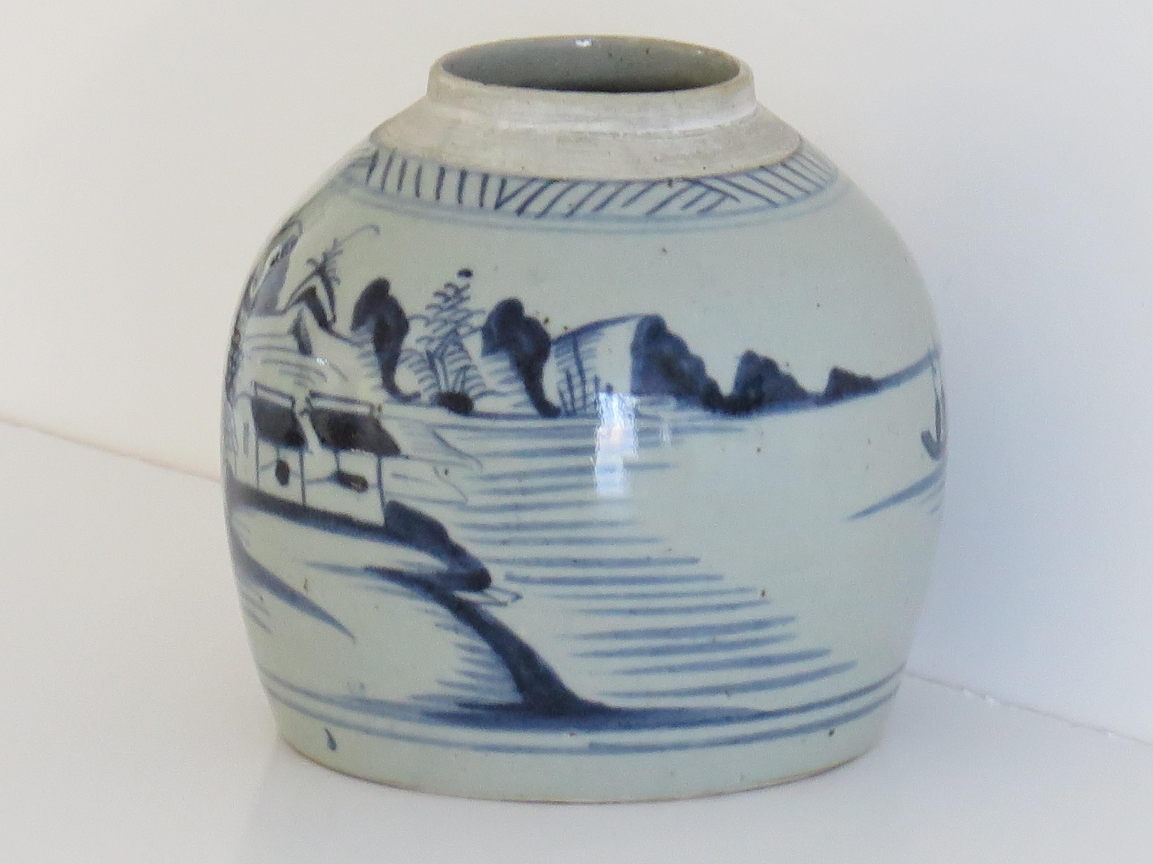 Chinese Export Blue and White Jar Porcelain Hand Painted, Qing 18th Century In Good Condition For Sale In Lincoln, Lincolnshire