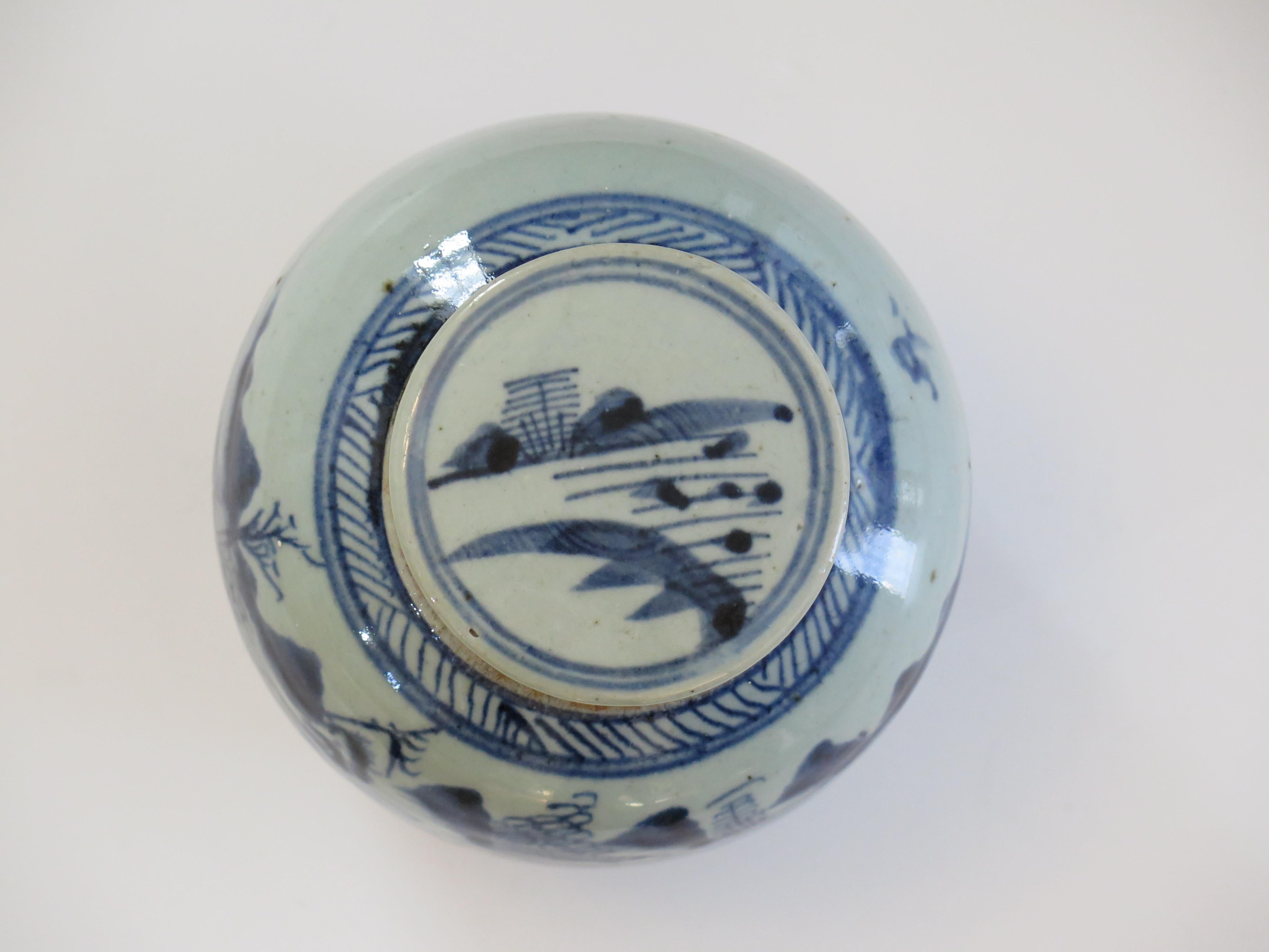 Chinese Export Blue and White Lidded Jar  Porcelain Hand Painted, Qing 18th C For Sale 5