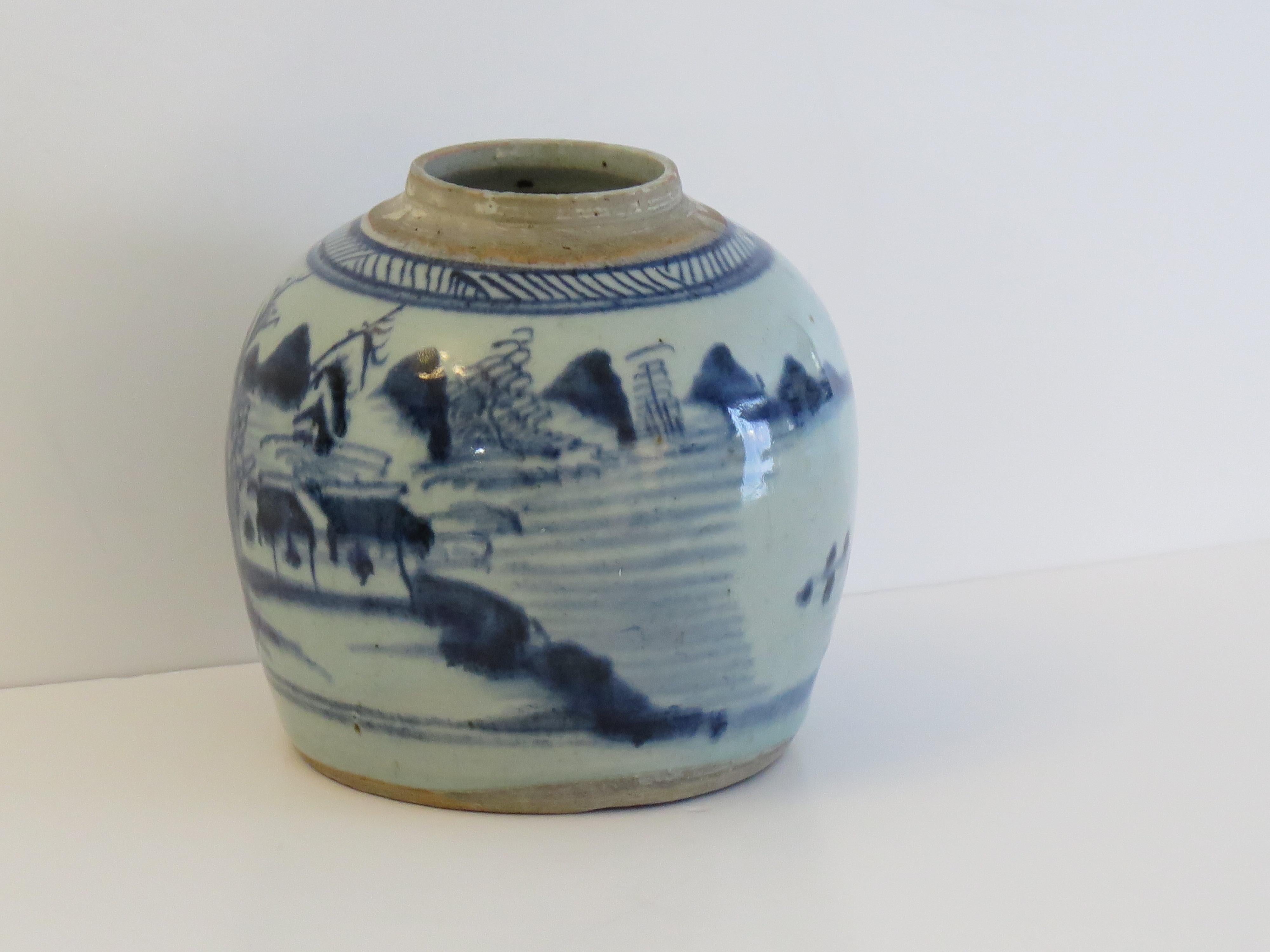Chinese Export Blue and White Lidded Jar  Porcelain Hand Painted, Qing 18th C For Sale 3