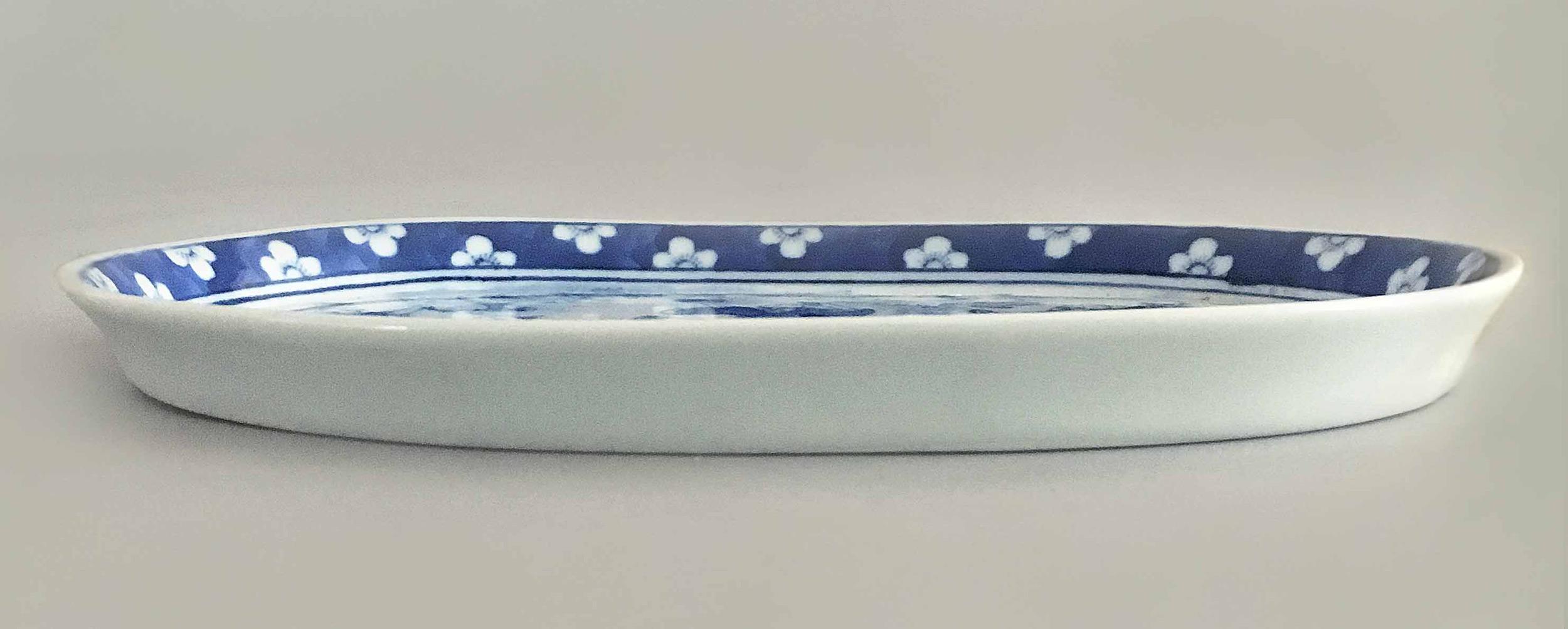 Hand-Painted Chinese Export Blue and White Oval Tray For Sale