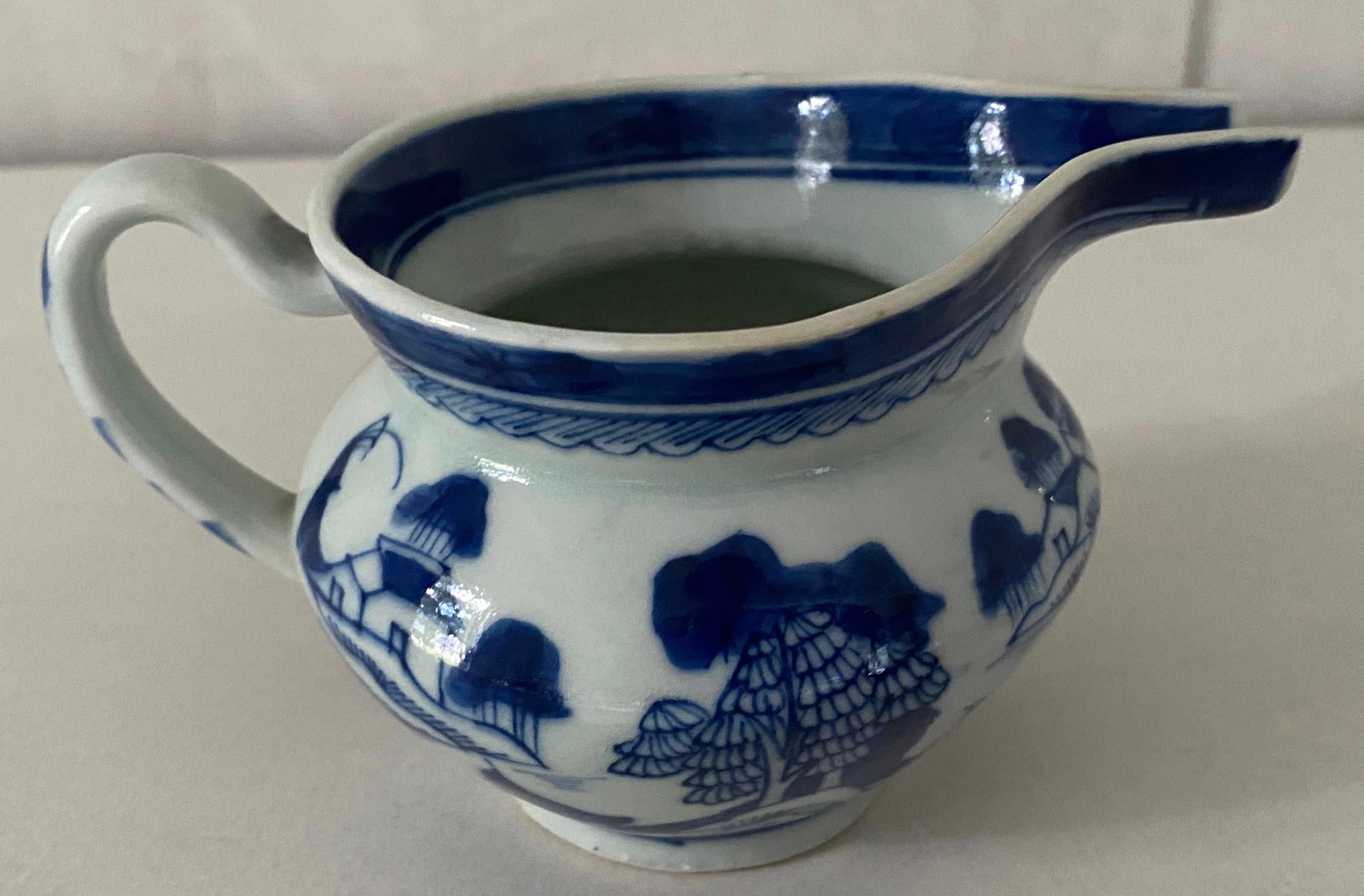 Chinese Export Blue and White Pitcher In Good Condition For Sale In Sheffield, MA