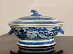 Chinese Export Blue and White Porcelain Covered Tureen and Platter, 19th Cenutry