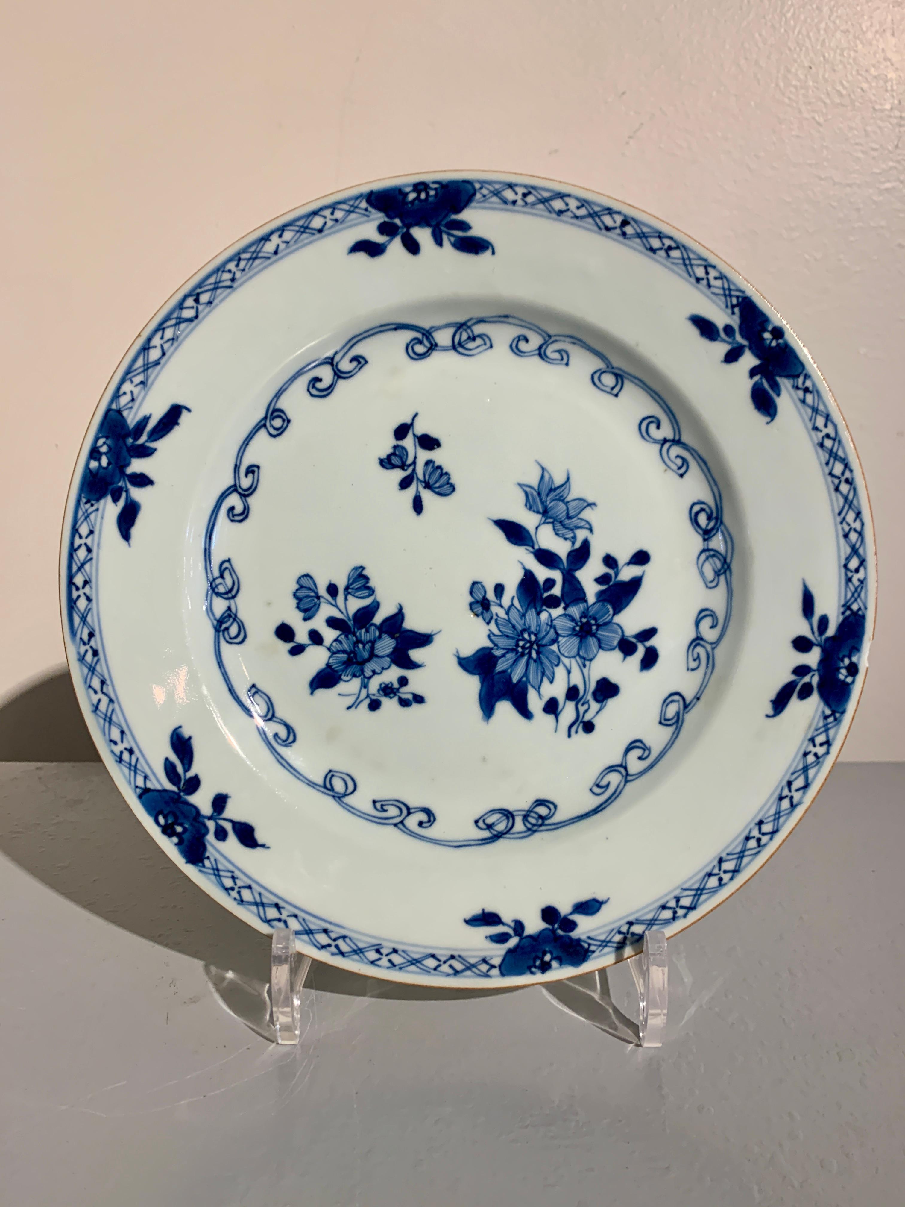 A lovely set of ten (10) Chinese export blue and white porcelain plates, Qing Dynasty, late 18th century, China.

The plates measuring 9
