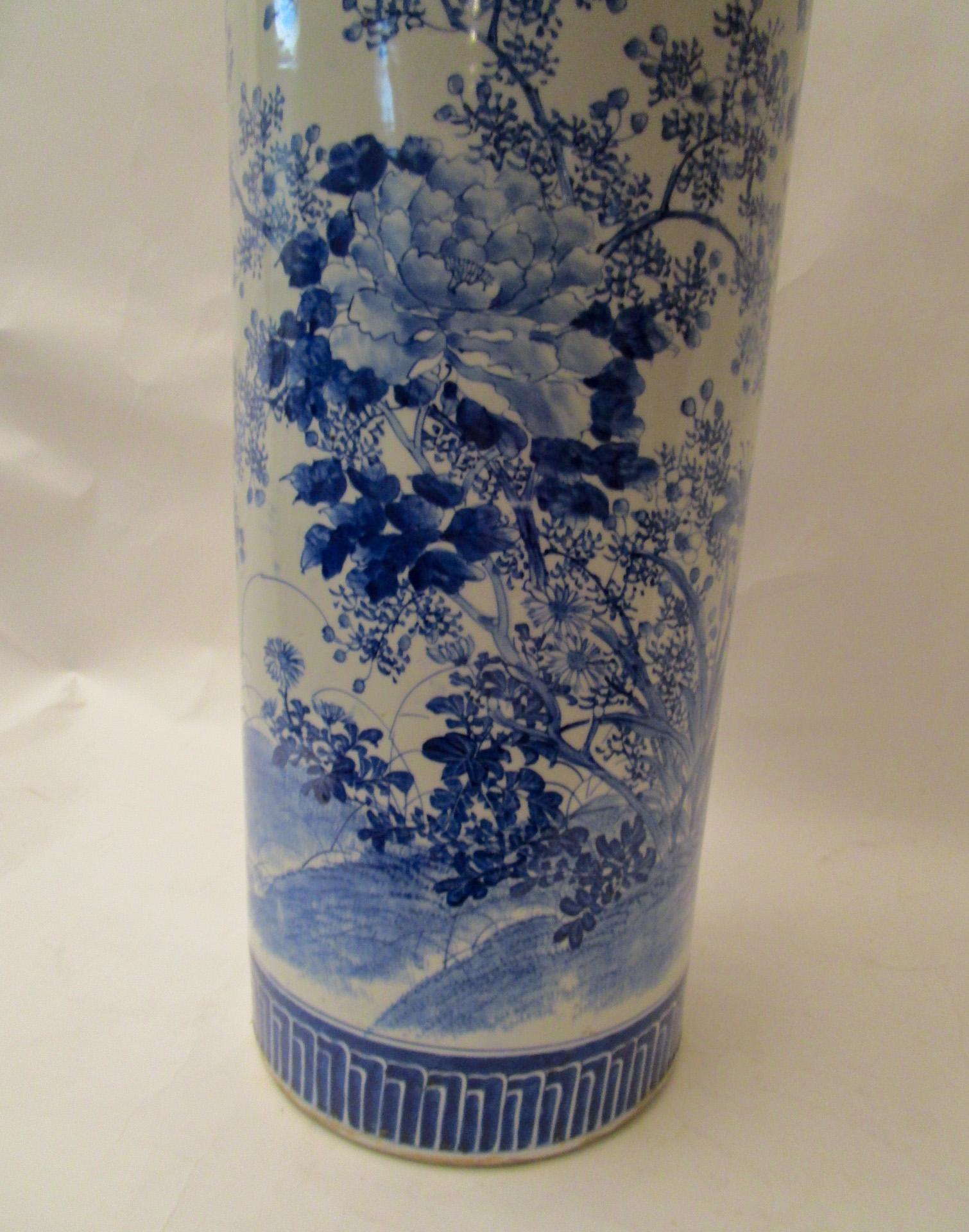 Painted Chinese Export Blue and White Porcelain Umbrella Stand Vase
