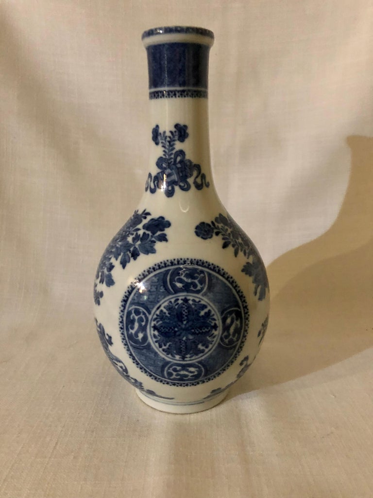 Porcelain Chinese Export Blue and White Vase For Sale