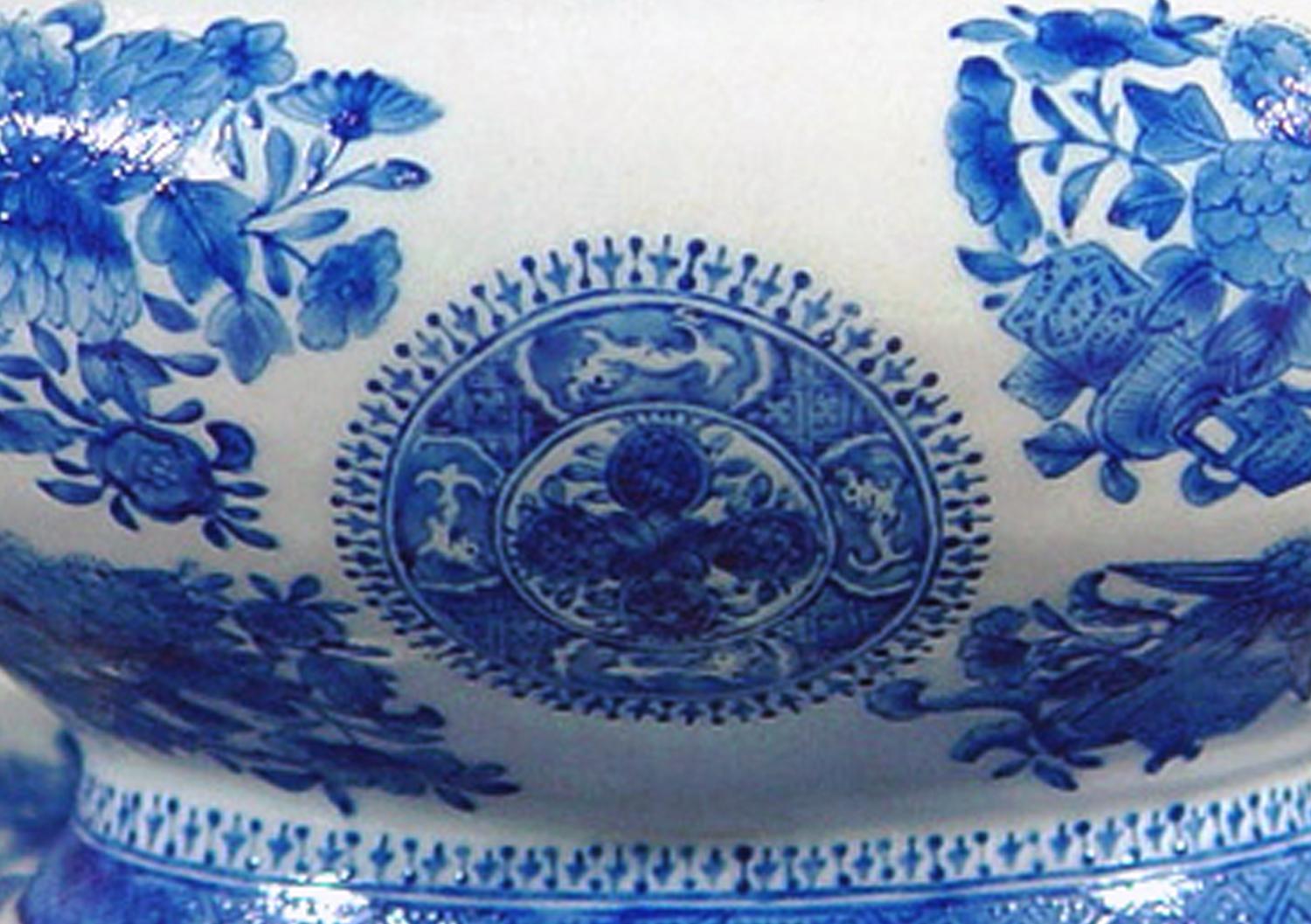 Chinese Export Rare Blue Enamel Fitzhugh Porcelain Sauce Tureen, Cover and Stand In Good Condition In Downingtown, PA