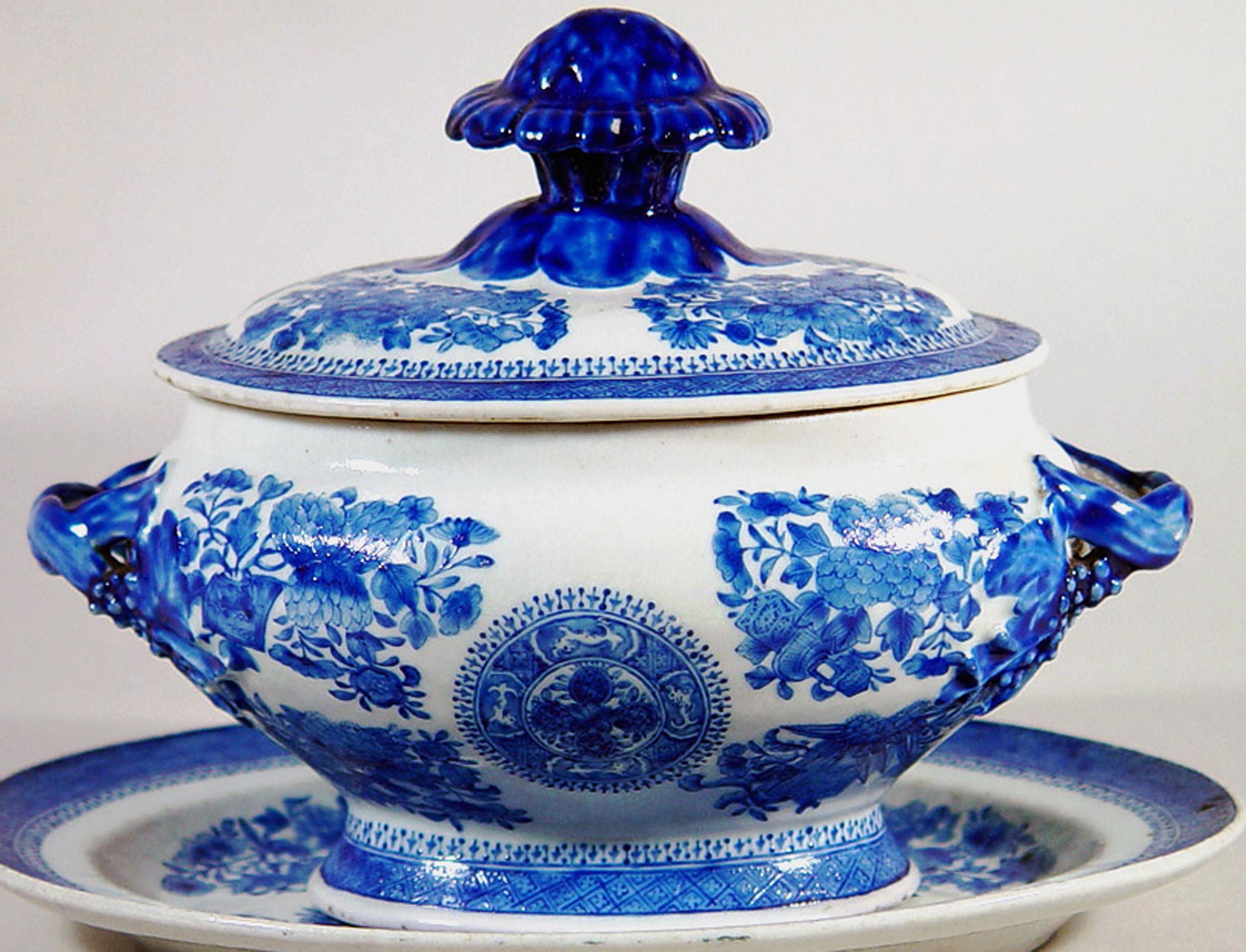 19th Century Chinese Export Rare Blue Enamel Fitzhugh Porcelain Sauce Tureen, Cover and Stand