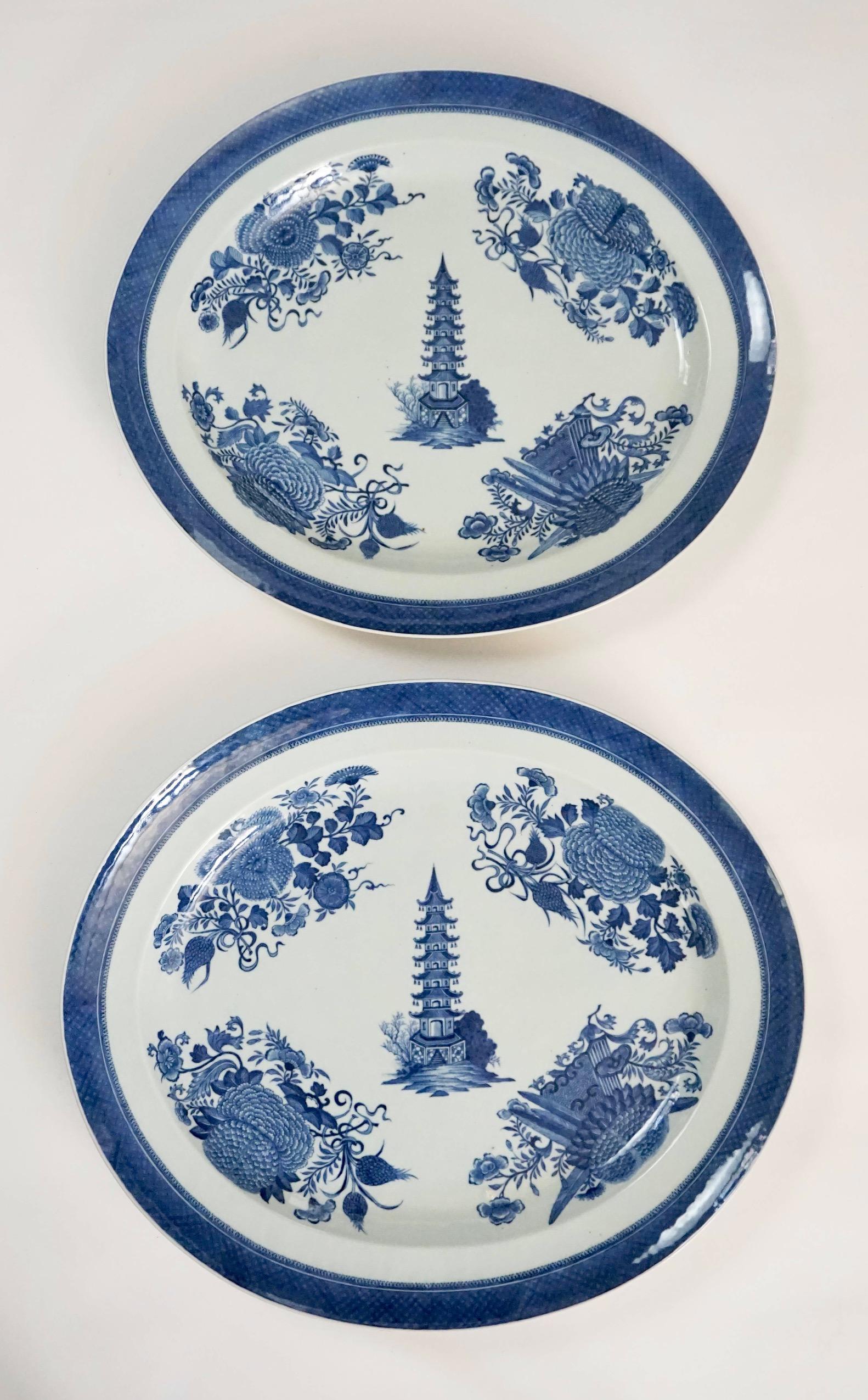 Chinese Export 'Blue Fitzhugh' Platters from the Cabot-Perkins Service, c. 1812 For Sale 7