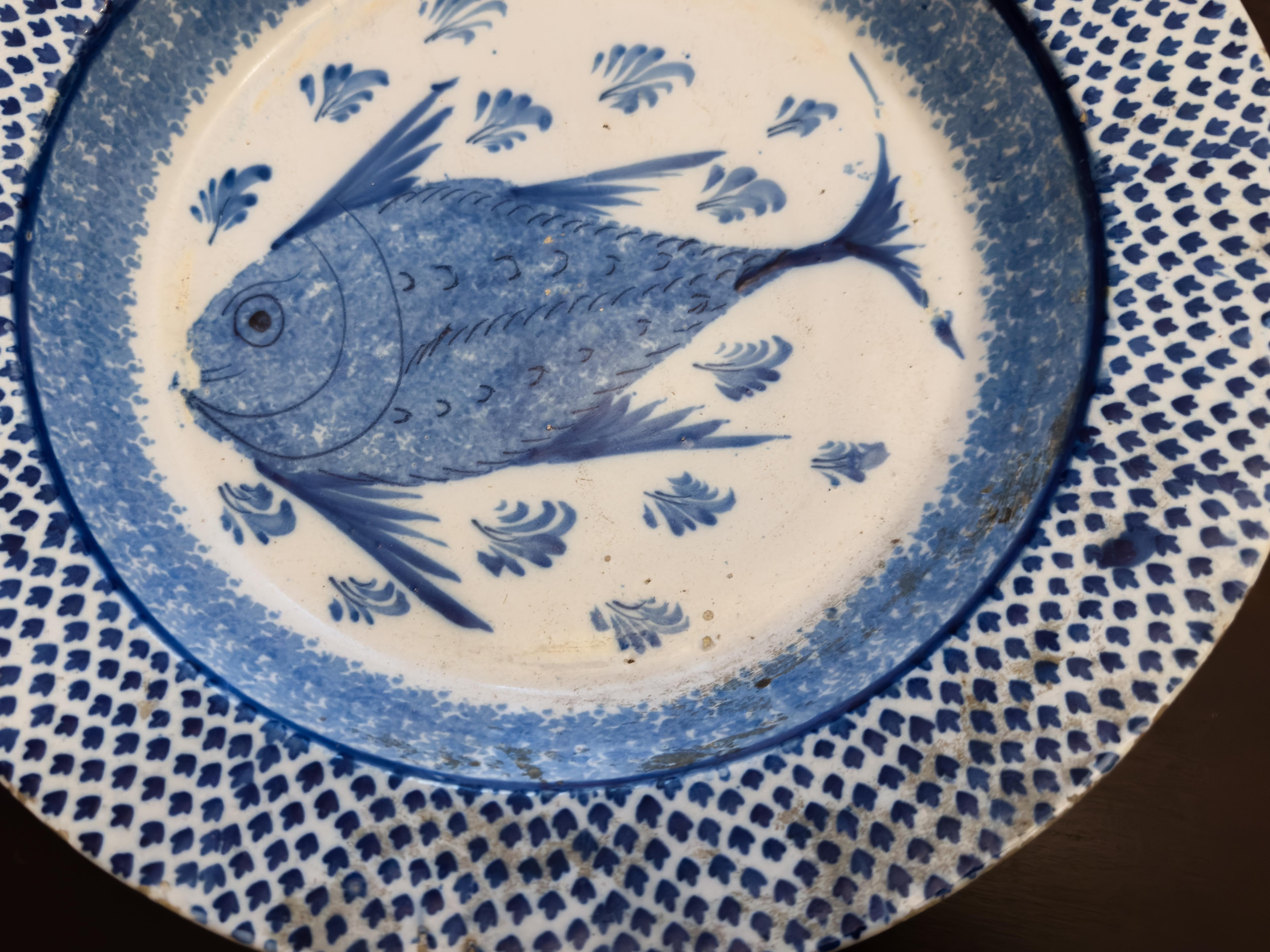Chinese Export, Blue Porcelain Fish Platter, 19th Century For Sale 11