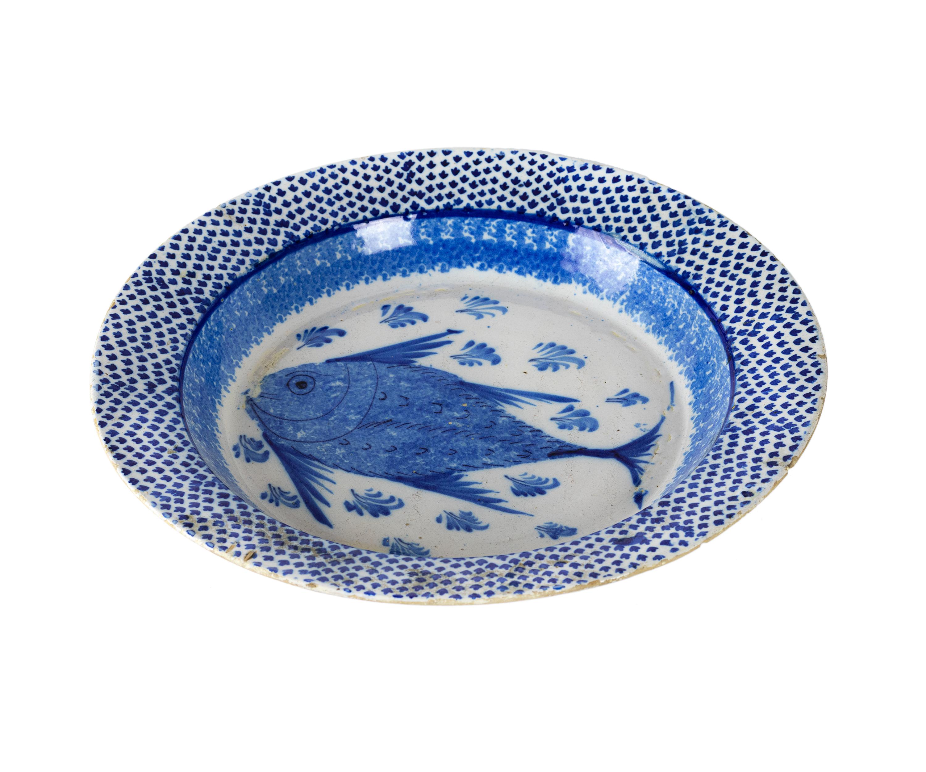 Exportation chinoise Plat à poisson en porcelaine bleue d'exportation chinoise, 19e siècle en vente
